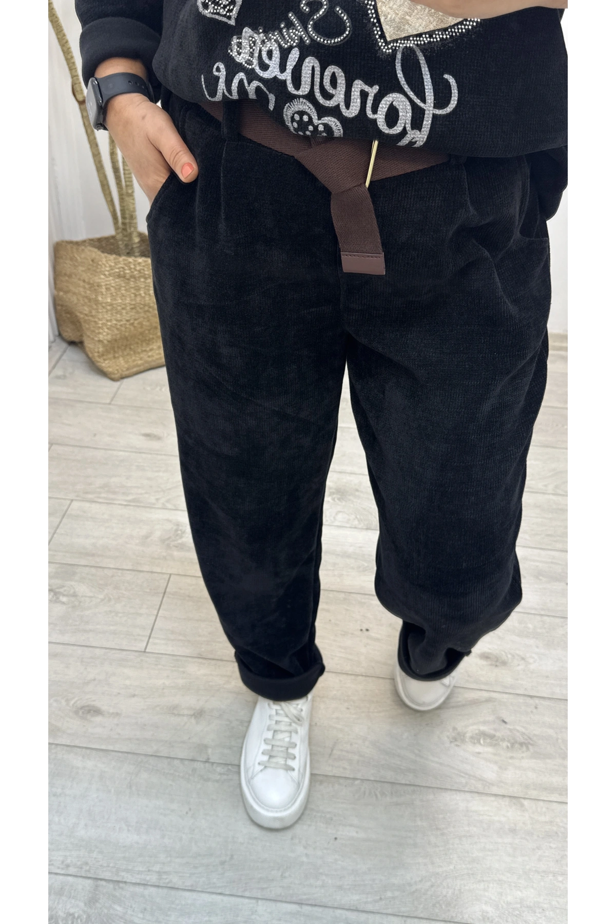 Kadife Kemerli Siyah İthal Pantolon