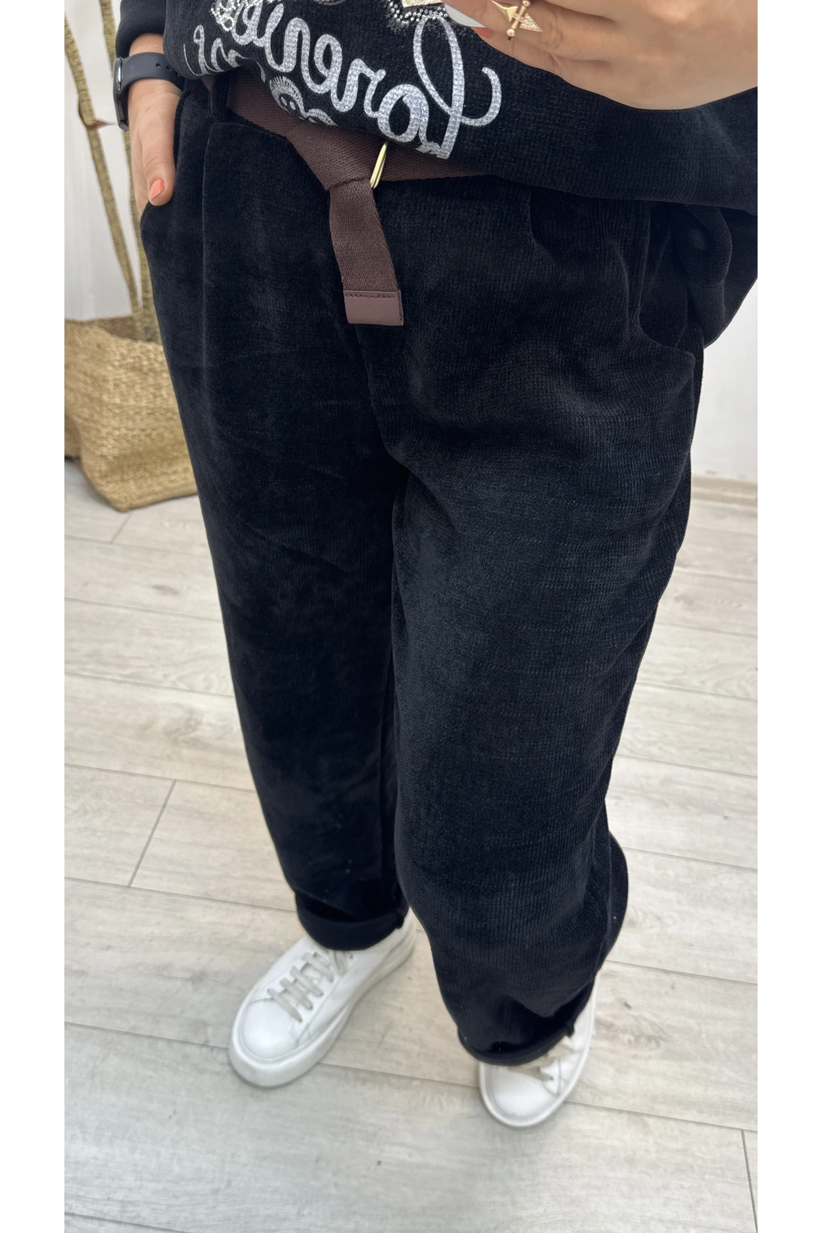 Kadife Kemerli Siyah İthal Pantolon