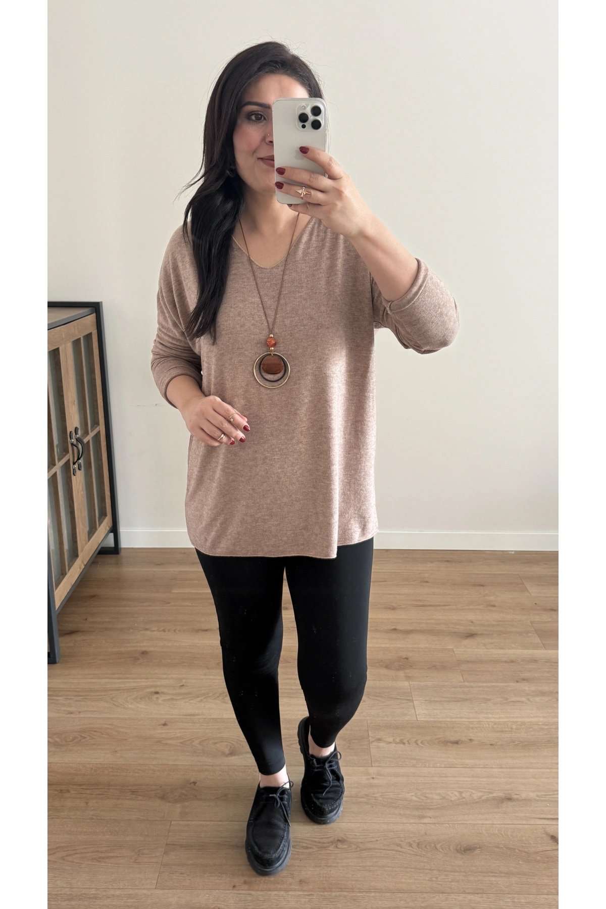 Kolyeli Vizon Rengi İthal Bluz