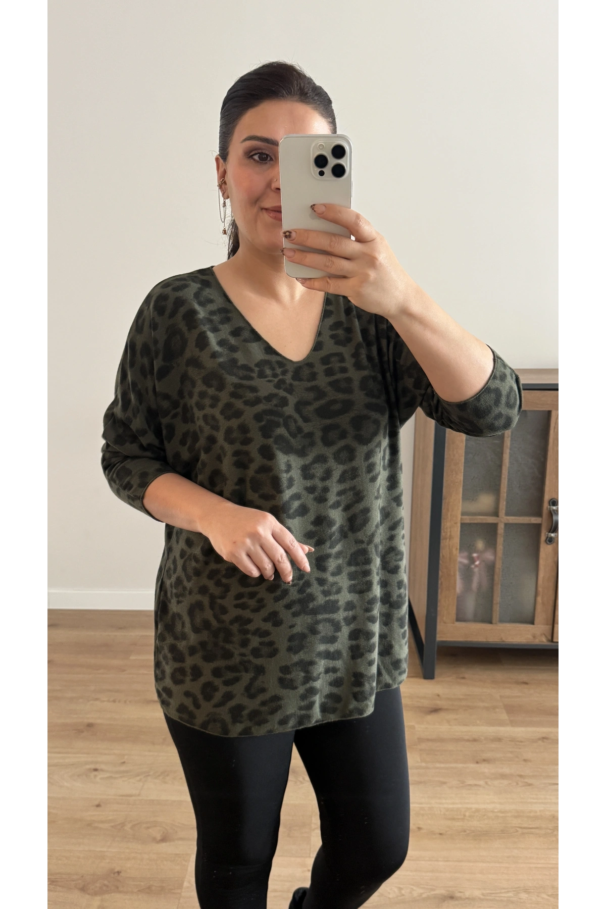 Leopar Desenli Acıyeşil İthal Bluz