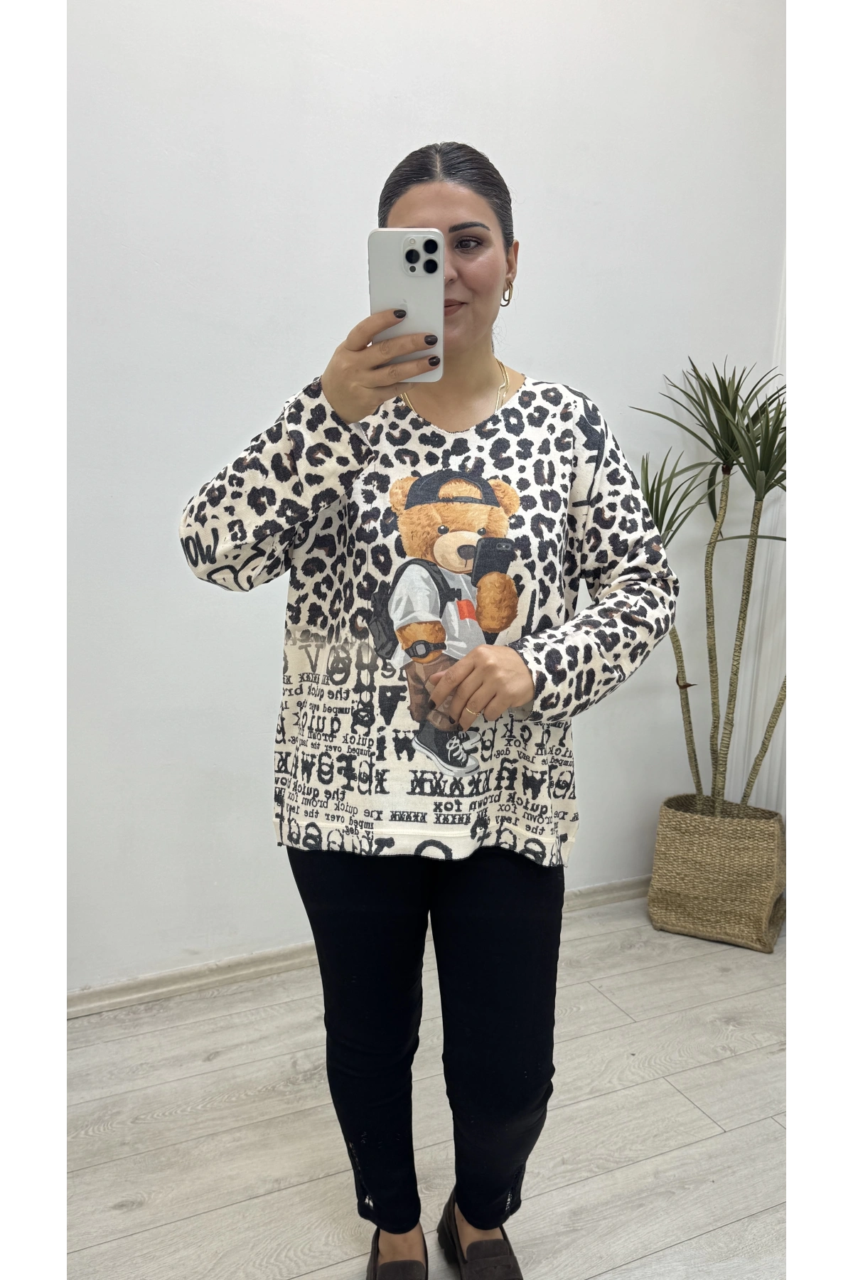 Leopar Desenli Ayıcık Baskılı Yumoş Bluz