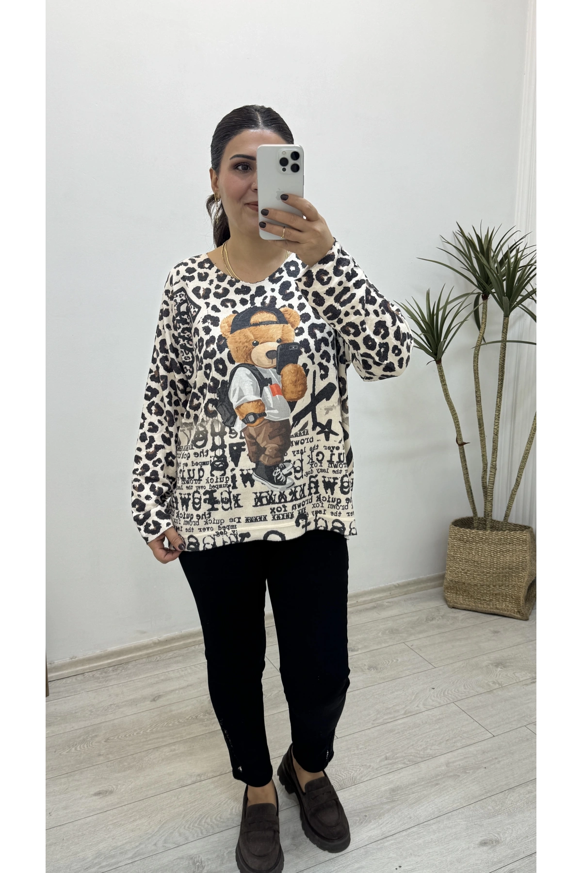 Leopar Desenli Ayıcık Baskılı Yumoş Bluz