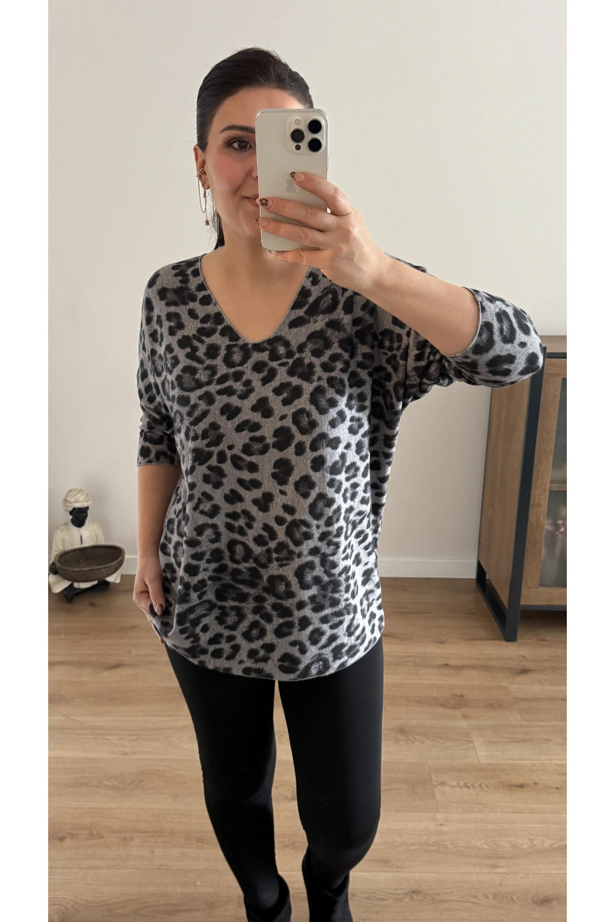 Leopar Desenli Gri Renk İthal Bluz