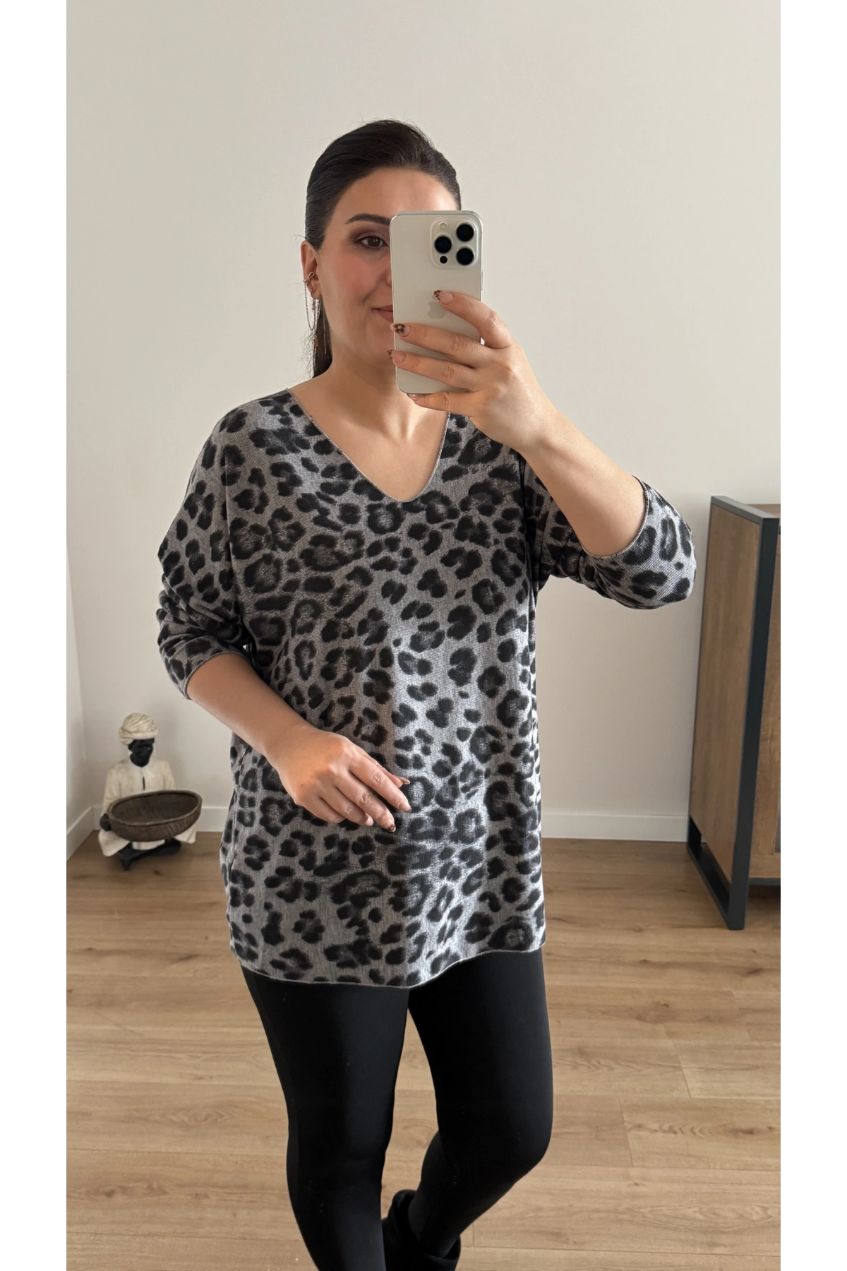 Leopar Desenli Gri Renk İthal Bluz
