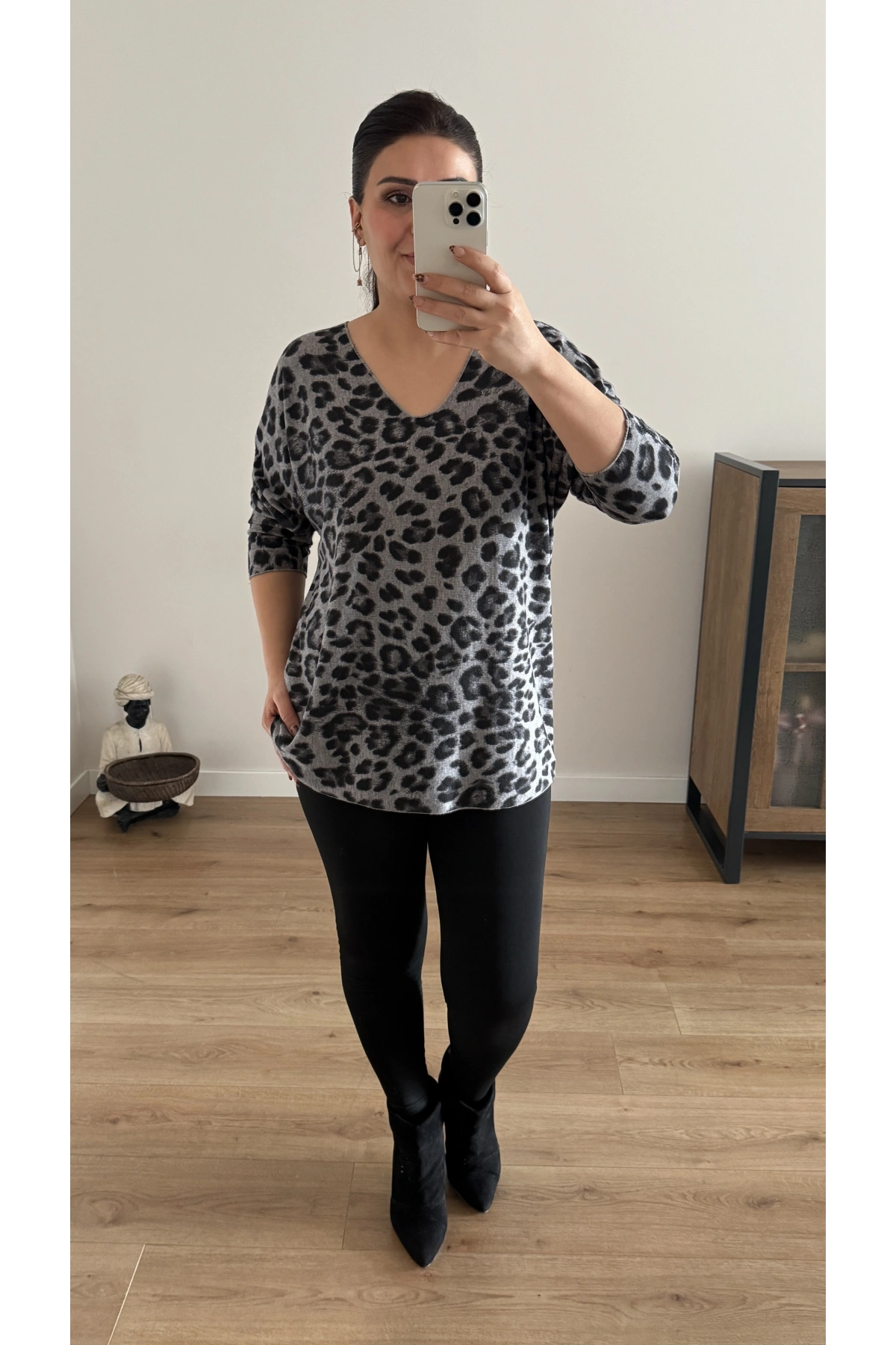 Leopar Desenli Gri Renk İthal Bluz