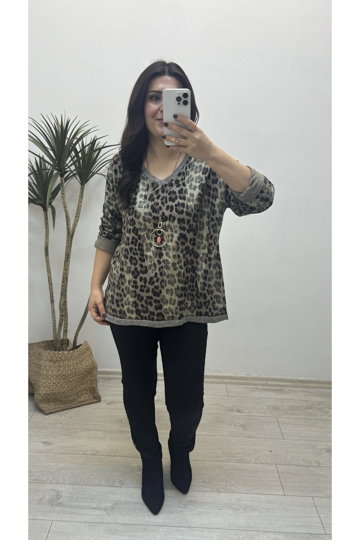 Leopar Sim Baskılı Açık Kahverengi Bluz