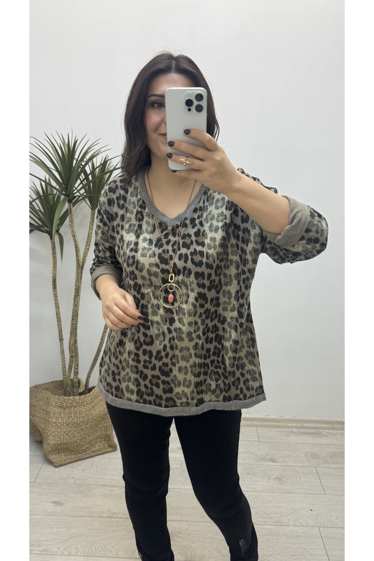 Leopar Sim Baskılı Açık Kahverengi Bluz