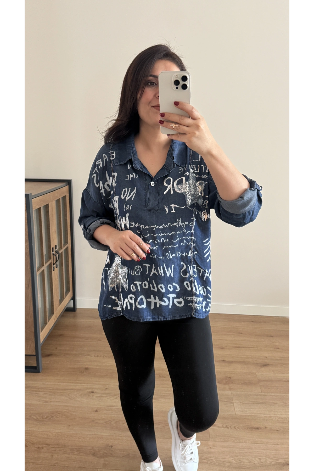 Üzeri Yazı Desenli Tensel Kumaş İthal Gömlek