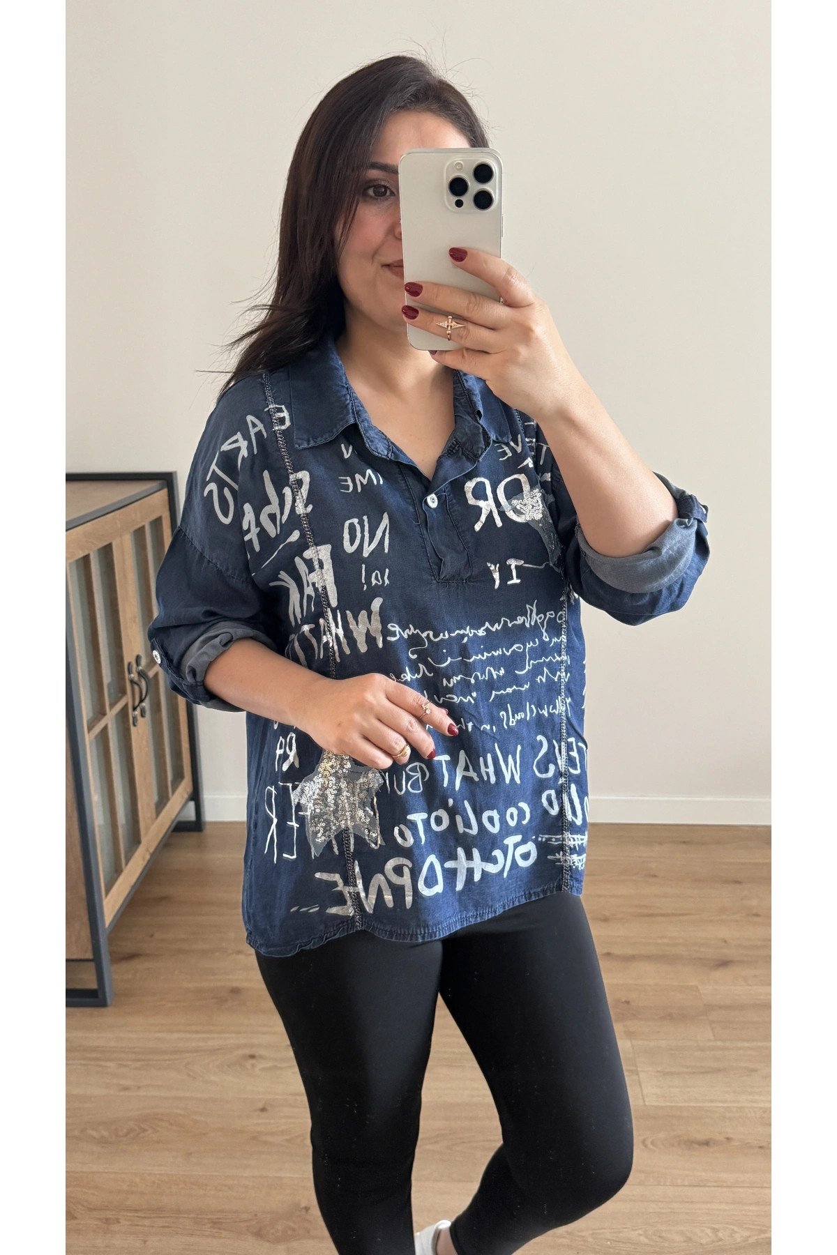 Üzeri Yazı Desenli Tensel Kumaş İthal Gömlek