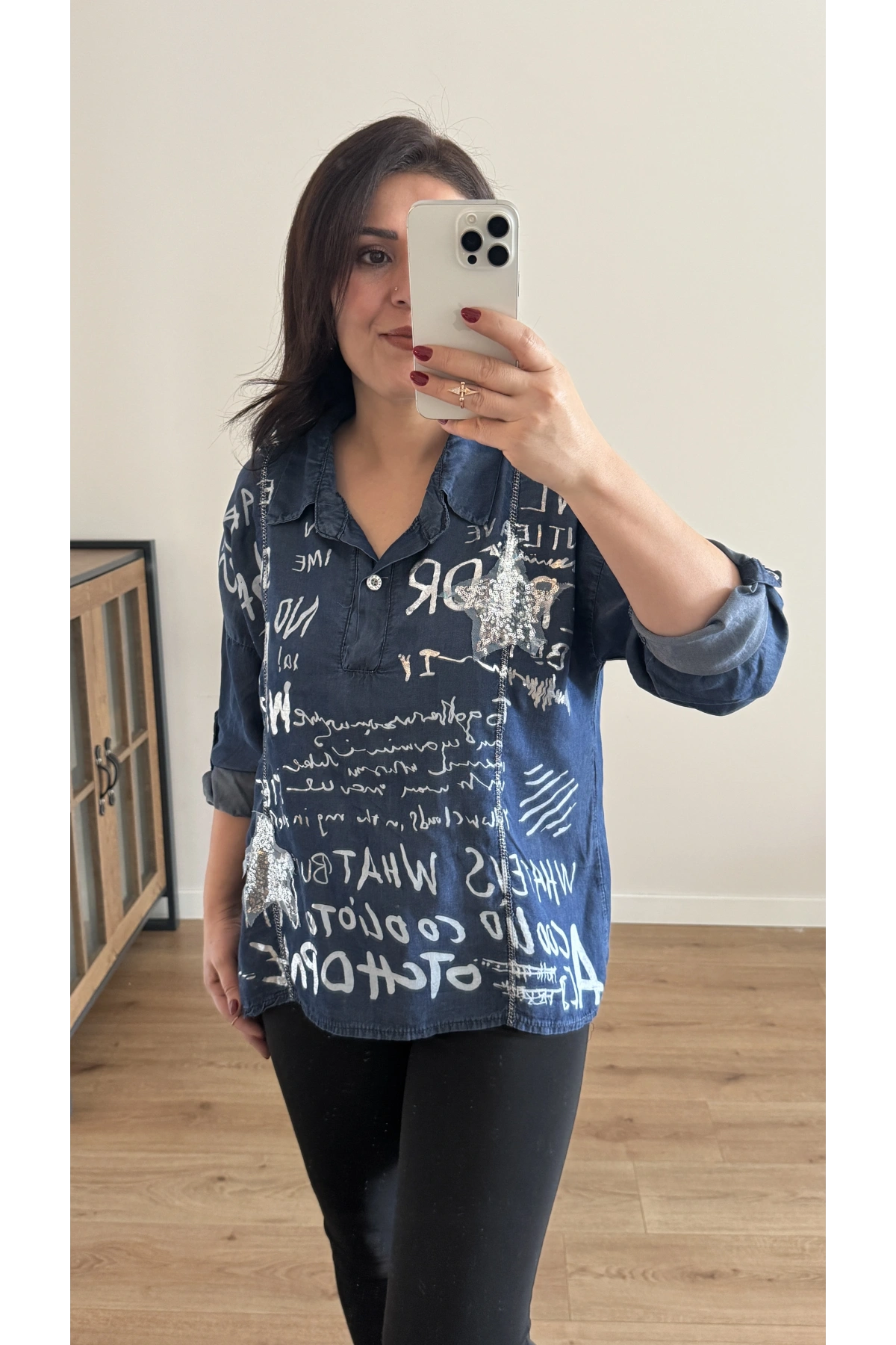 Üzeri Yazı Desenli Tensel Kumaş İthal Gömlek