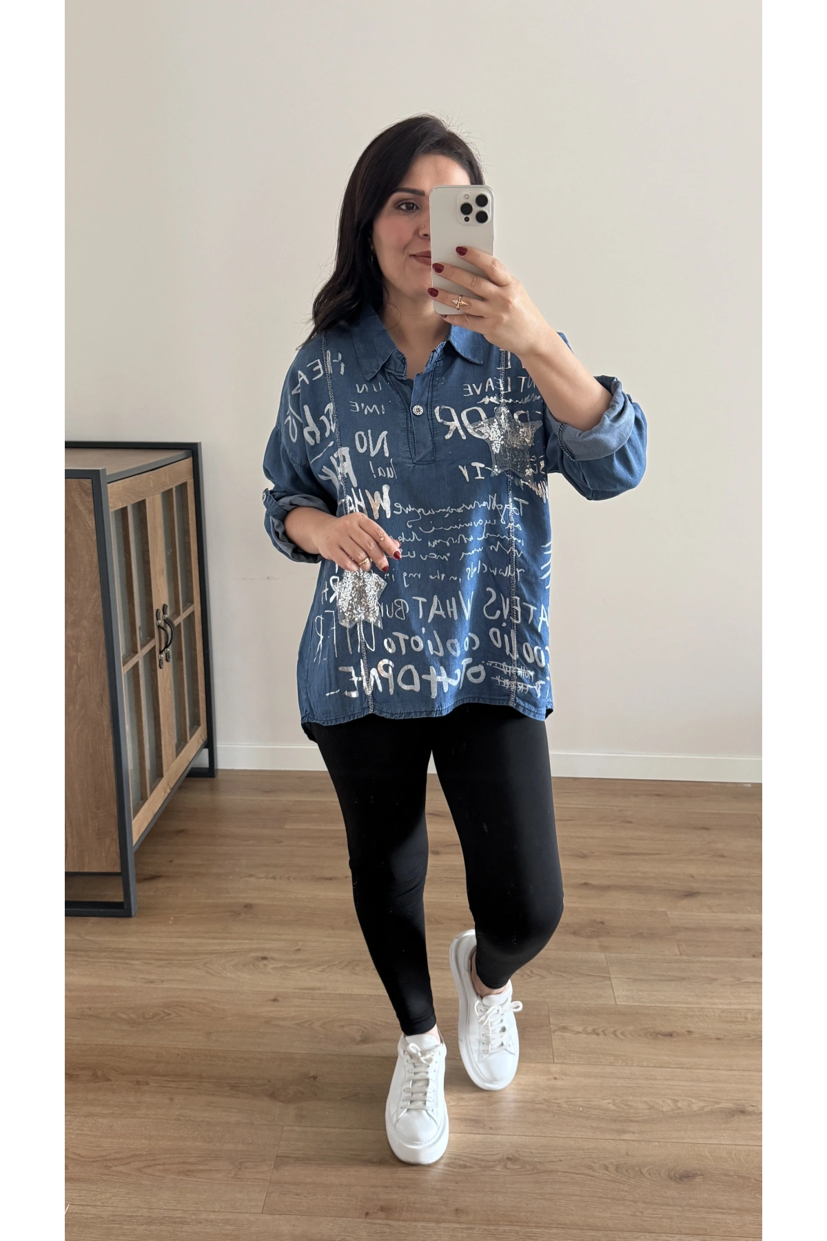 Üzeri Yazı Desenli Tensel Kumaş İthal Gömlek