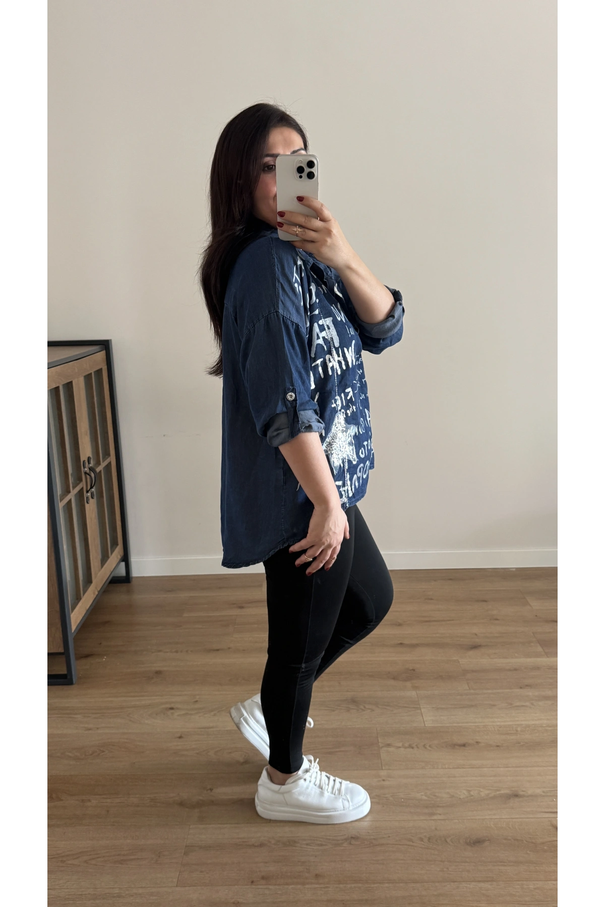 Üzeri Yazı Desenli Tensel Kumaş İthal Gömlek