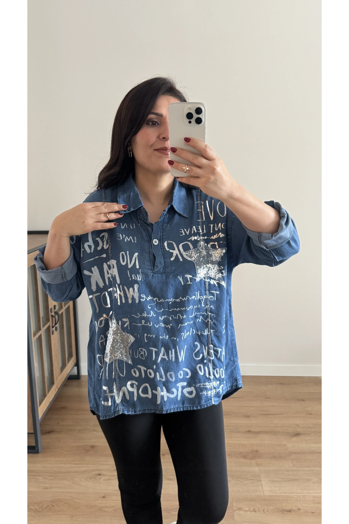 Üzeri Yazı Desenli Tensel Kumaş İthal Gömlek