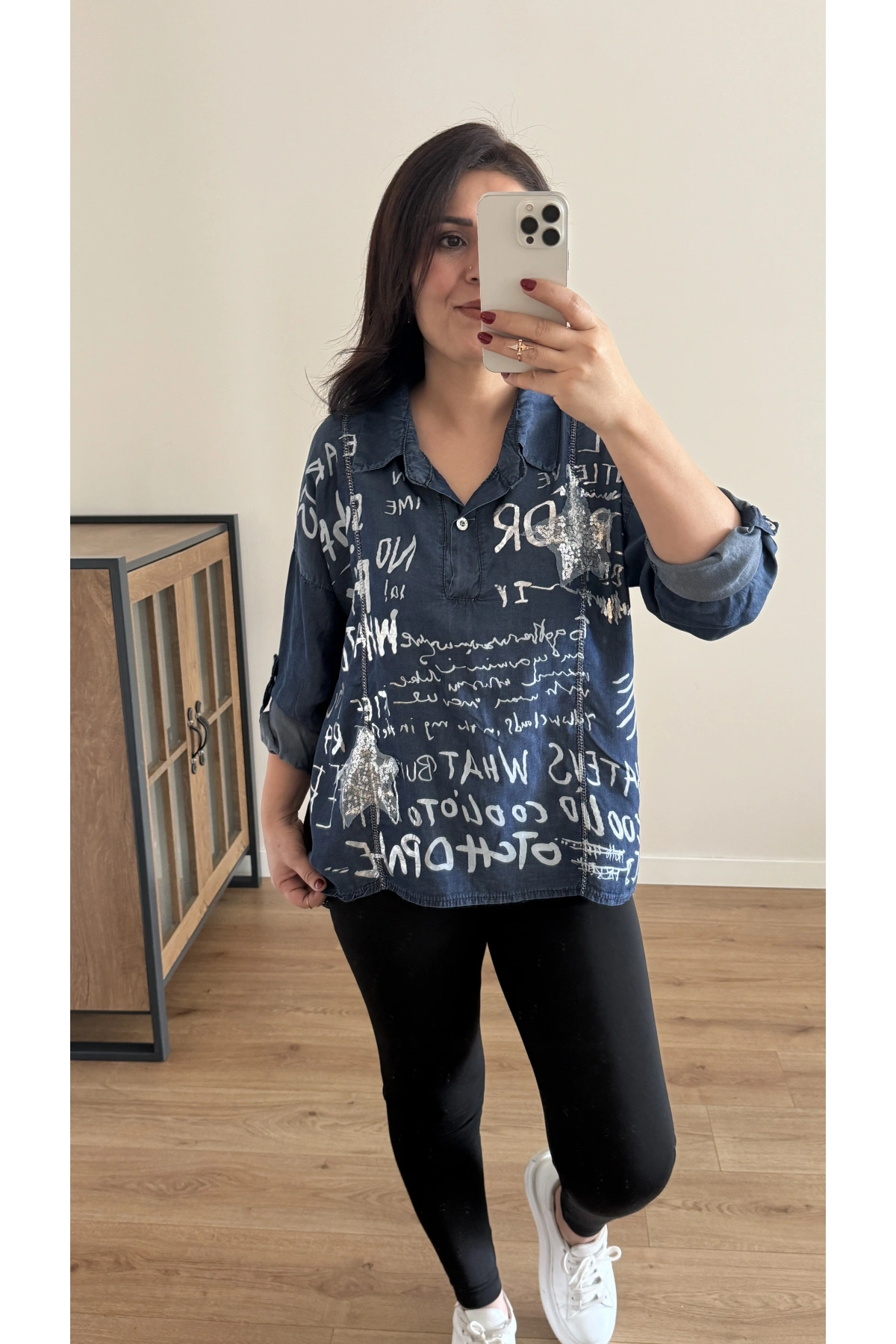 Üzeri Yazı Desenli Tensel Kumaş İthal Gömlek