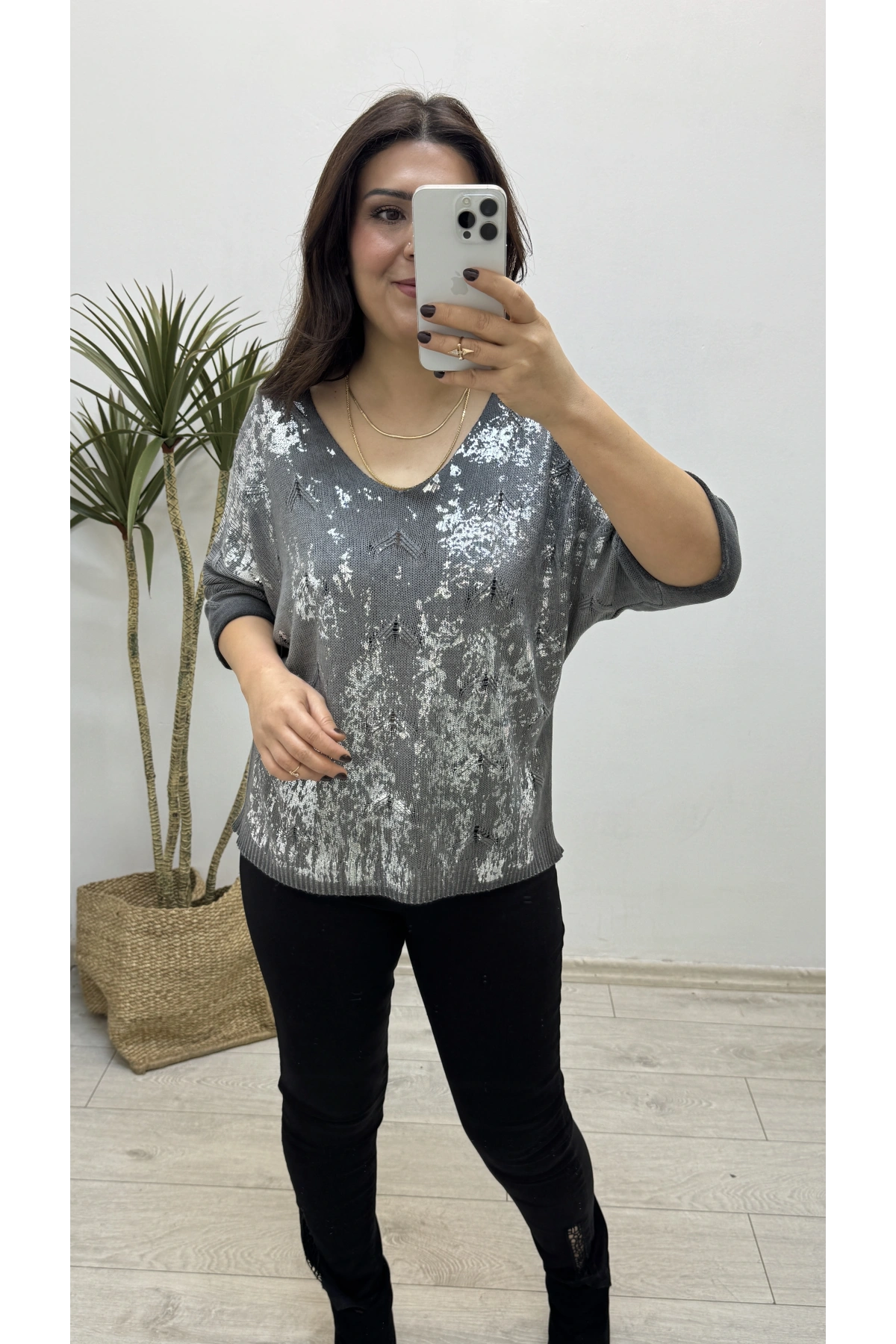 Varaklı Antrasit Rengi İthal Triko Bluz