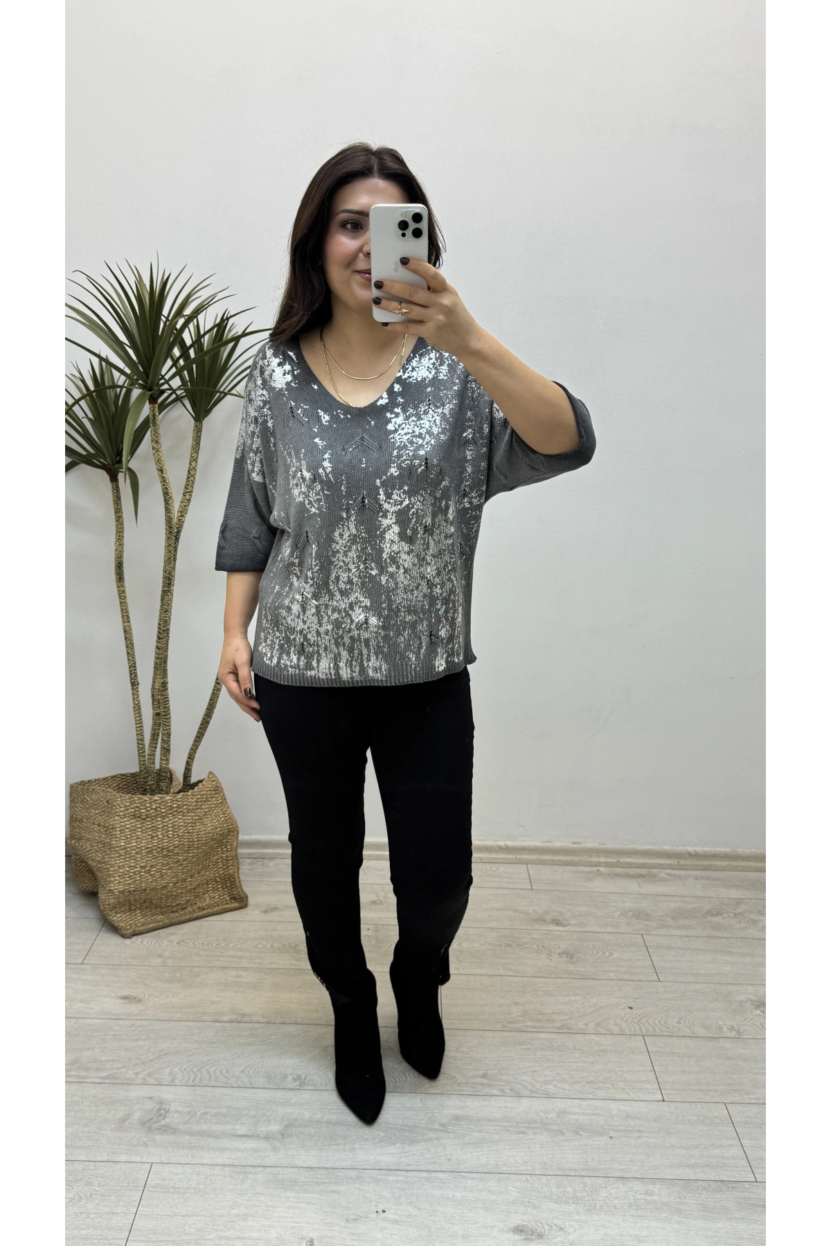 Varaklı Antrasit Rengi İthal Triko Bluz