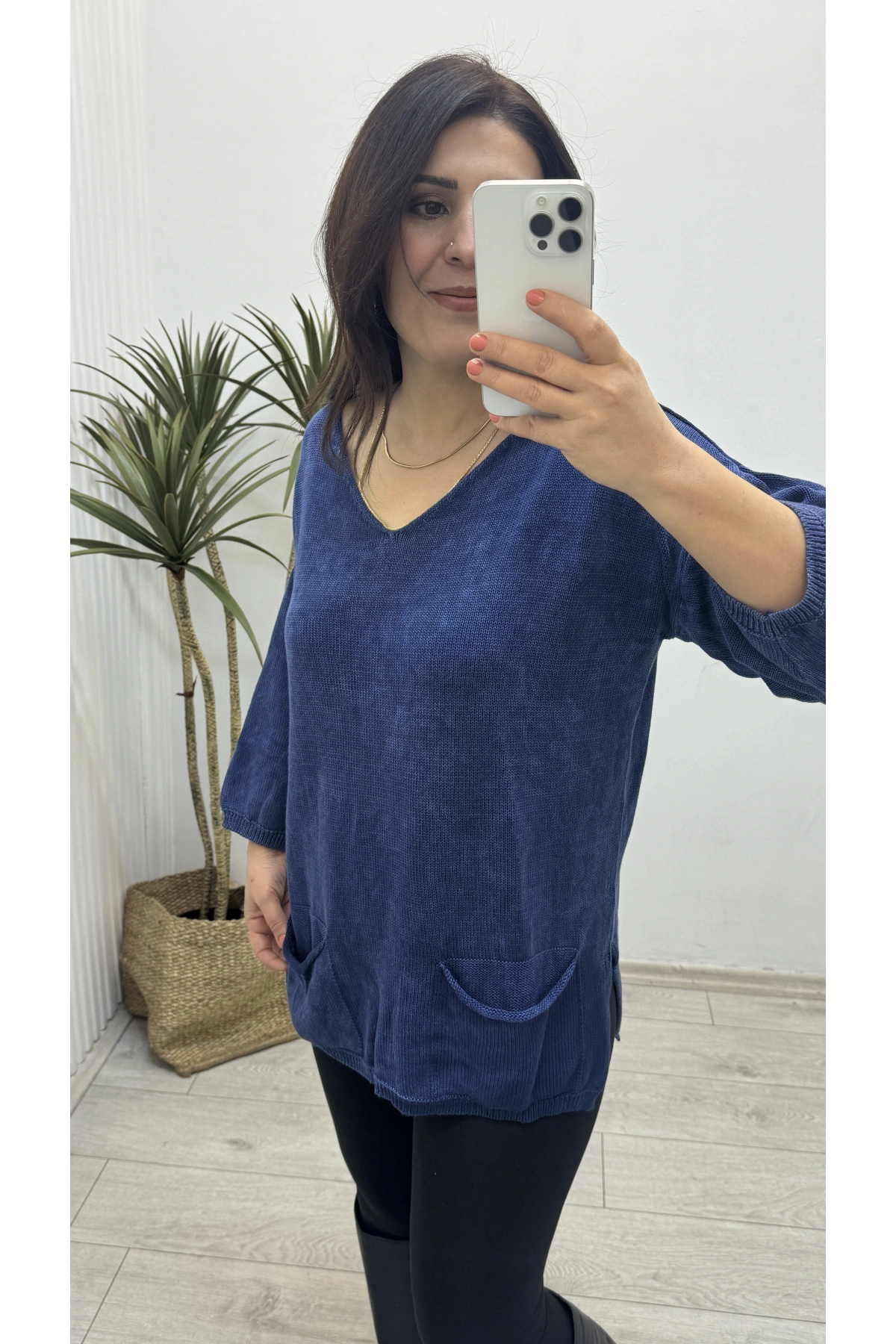 Yıkamalı Taşlanmış Lacivert Cepli Triko