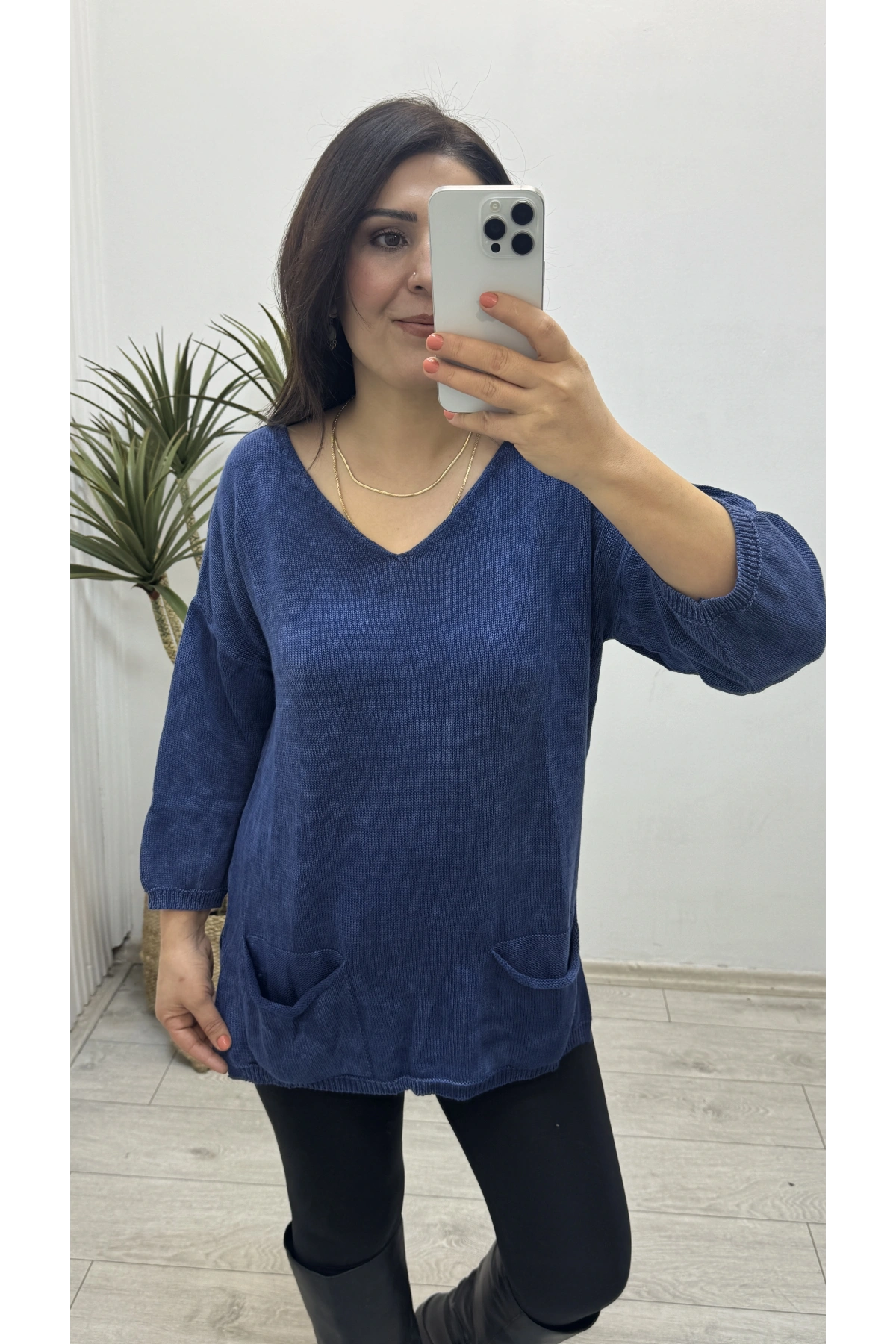 Yıkamalı Taşlanmış Lacivert Cepli Triko