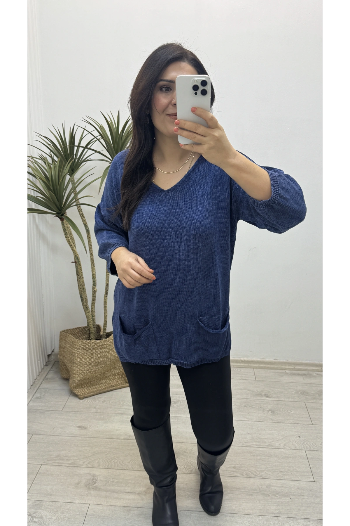 Yıkamalı Taşlanmış Lacivert Cepli Triko