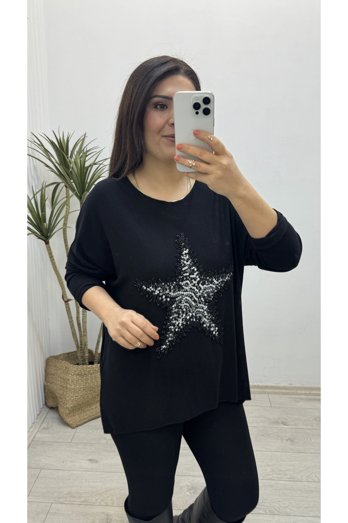 Yıldız Desenli Siyah İthal Bluz