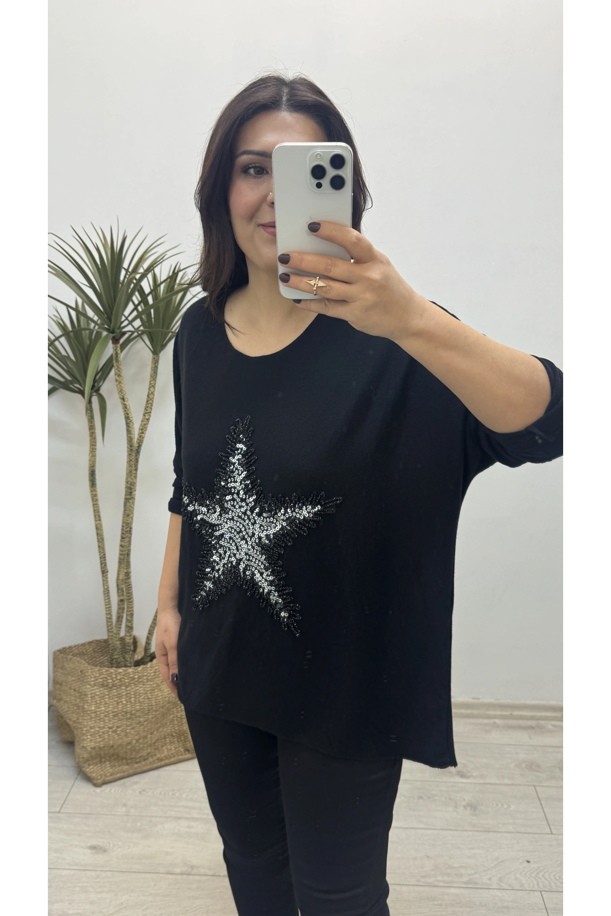 Yıldız Desenli Siyah İthal Bluz