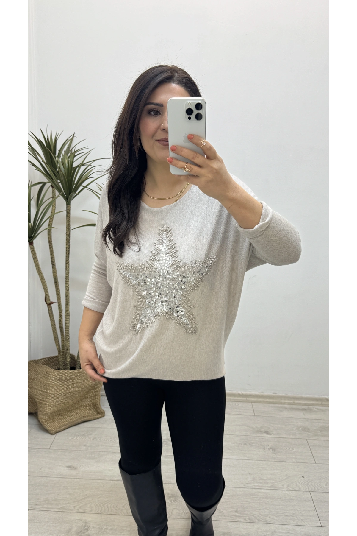 Yıldız Desenli Taş Rengi İthal Bluz