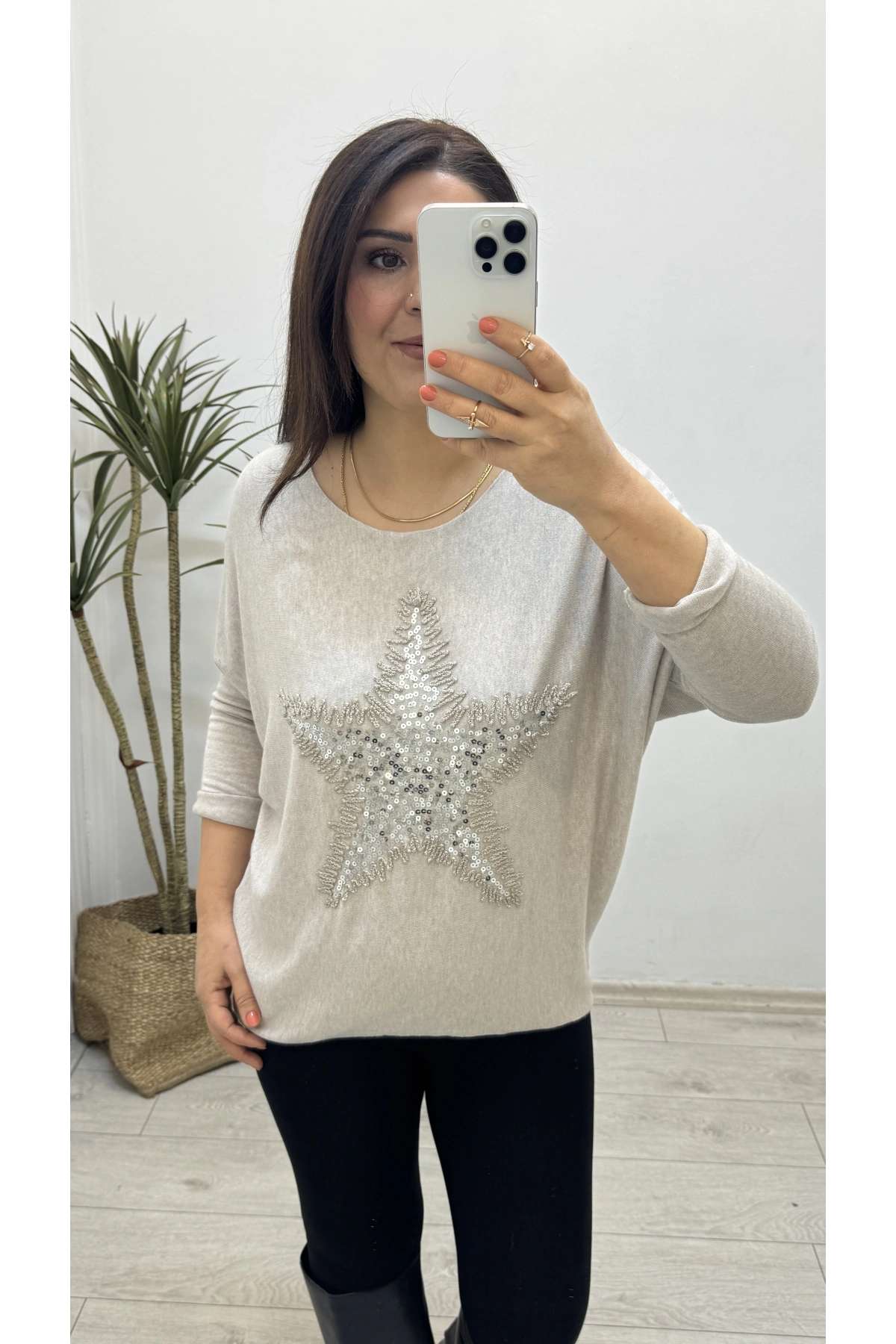 Yıldız Desenli Taş Rengi İthal Bluz