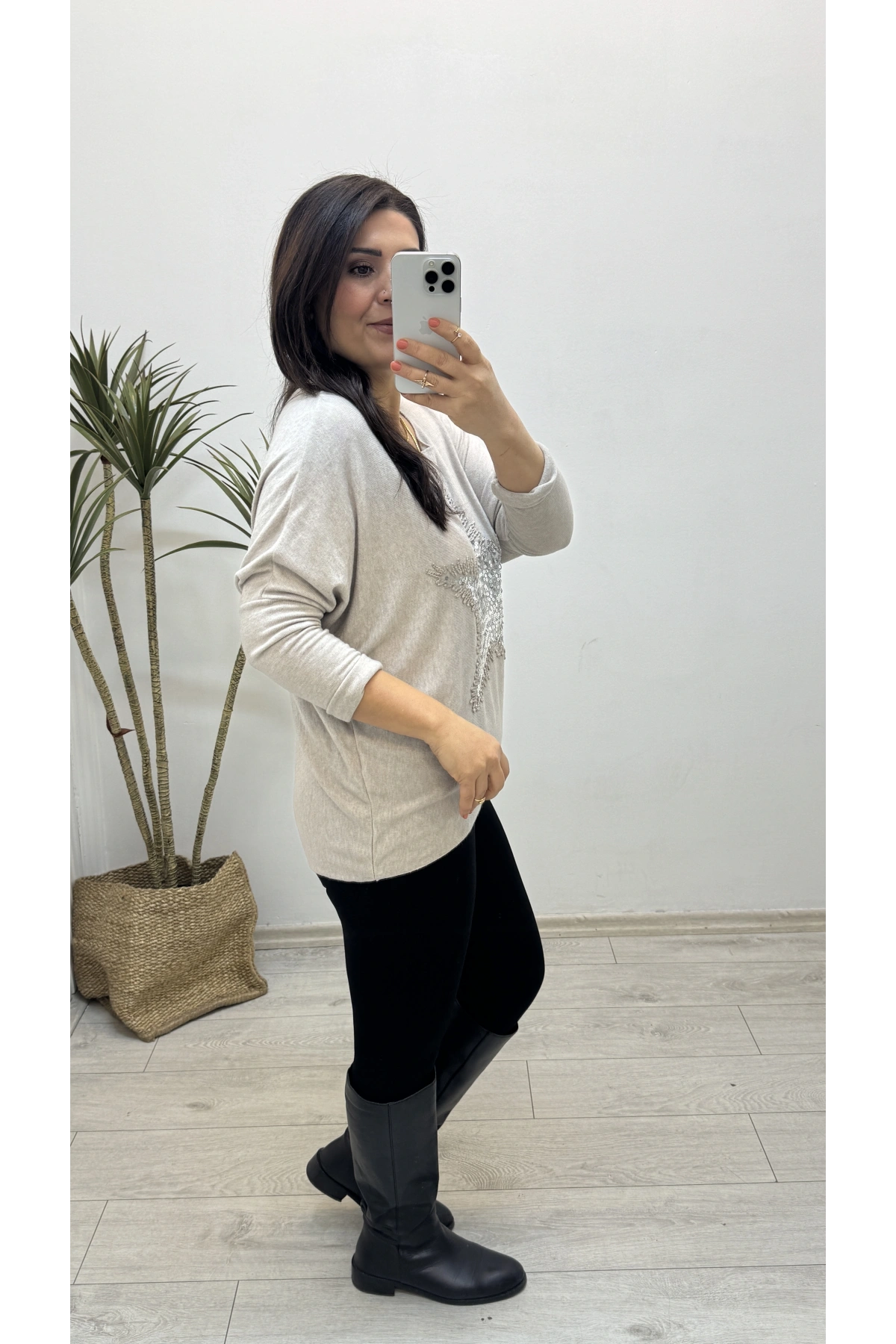 Yıldız Desenli Taş Rengi İthal Bluz