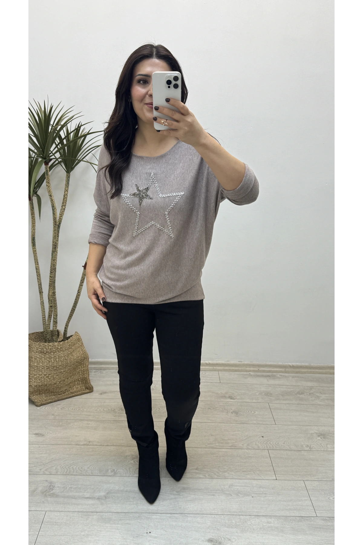 Yıldız Desenli Vizon Rengi İthal Bluz