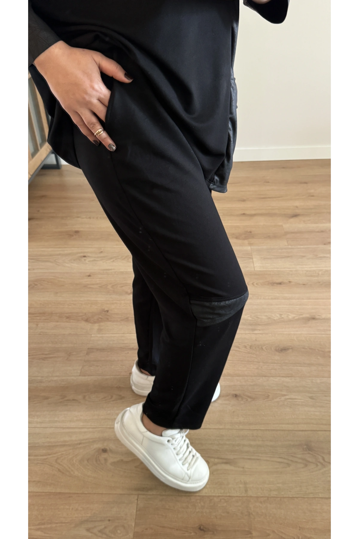 Zincir Aksesuarlı Eşofman Takımı