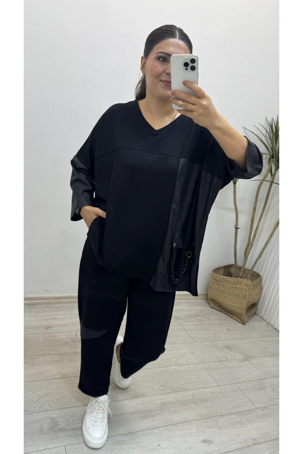 Zincir Aksesuarlı Eşofman Takımı