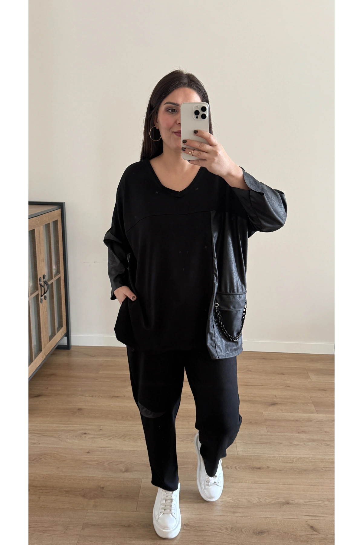 Zincir Aksesuarlı Eşofman Takımı