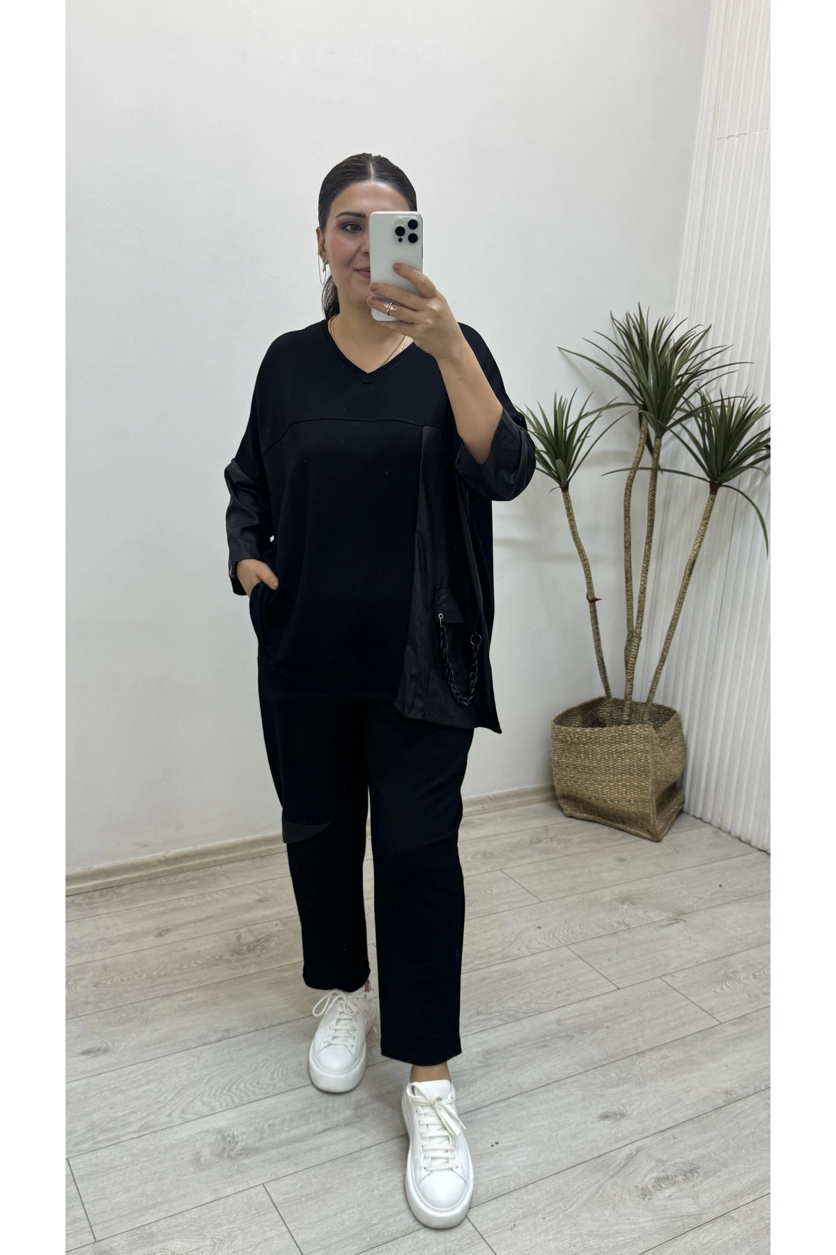 Zincir Aksesuarlı Eşofman Takımı