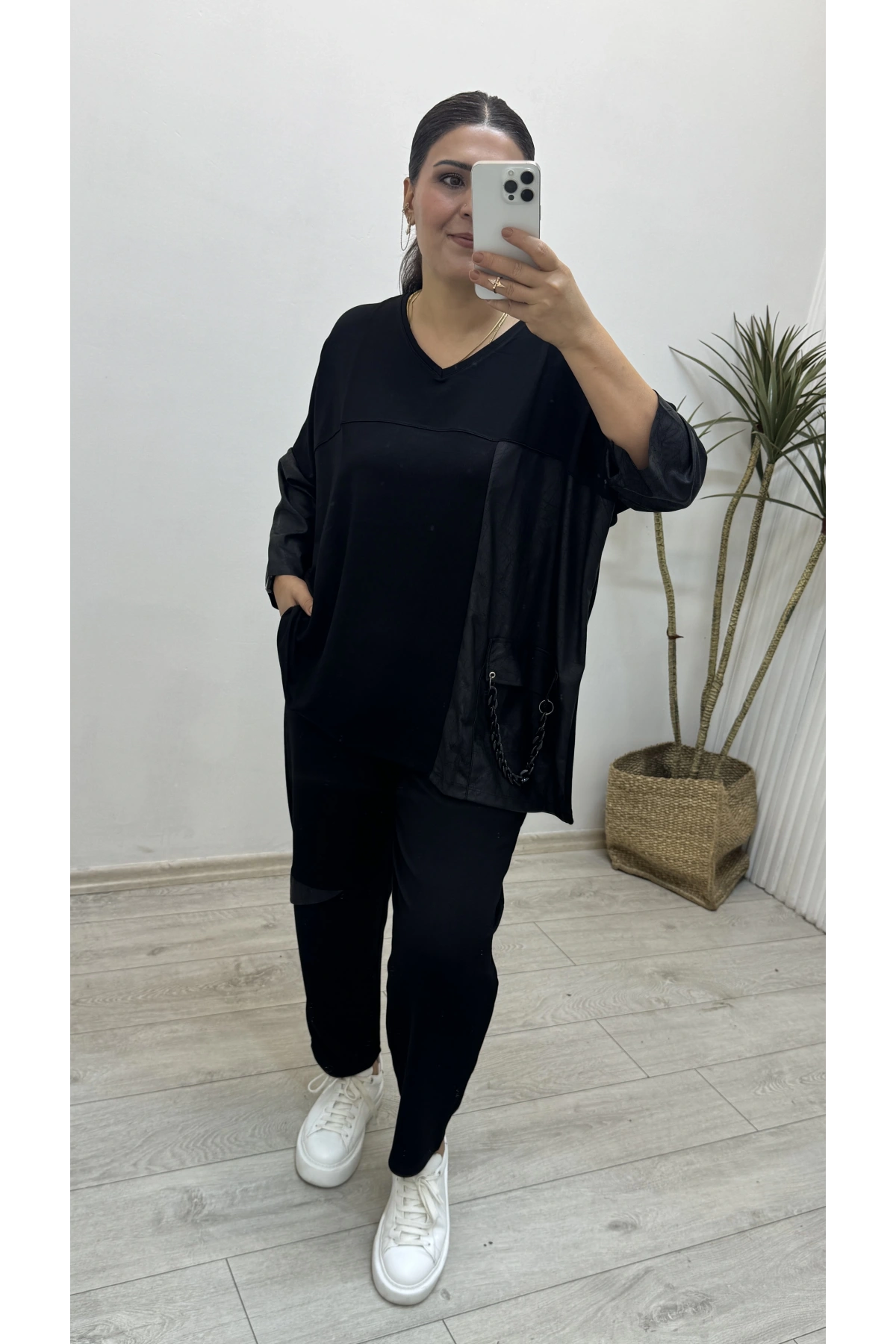 Zincir Aksesuarlı Eşofman Takımı