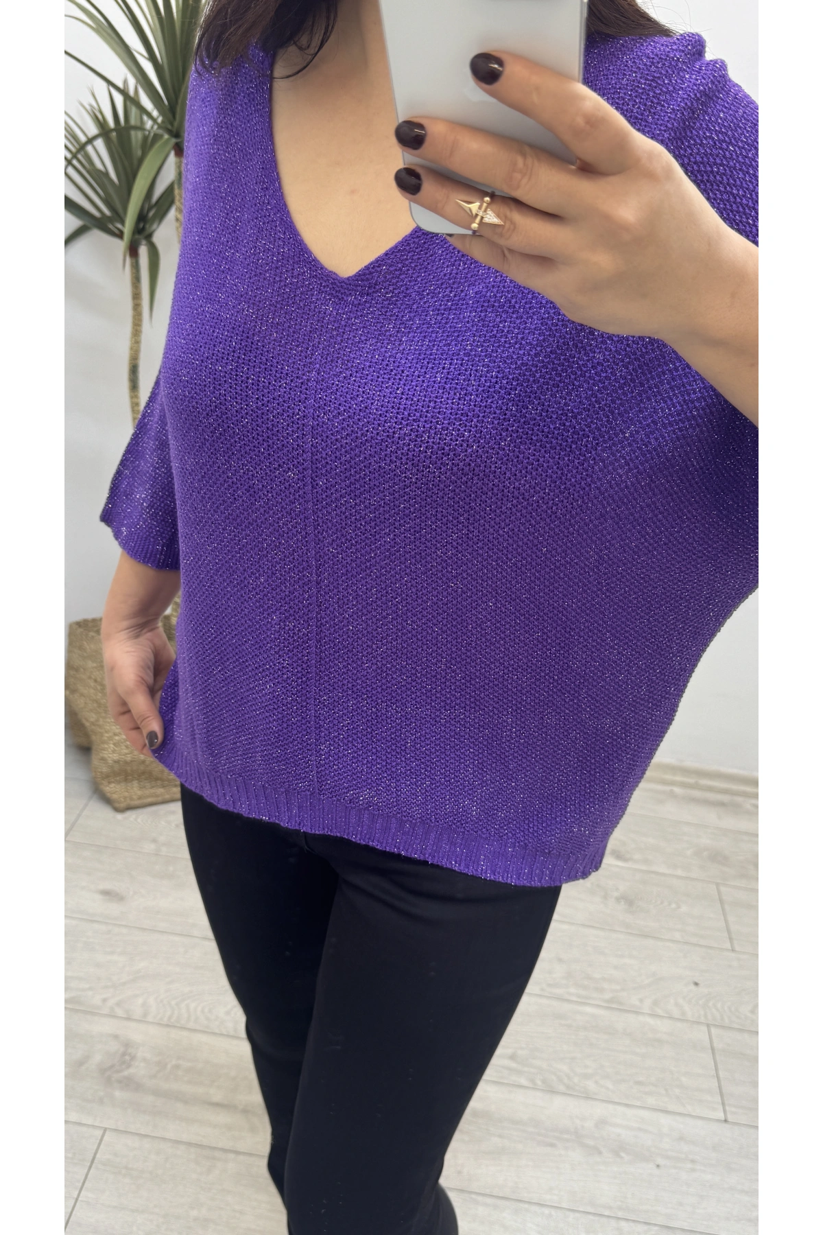V Yaka Mor Renk Simli Triko Bluz