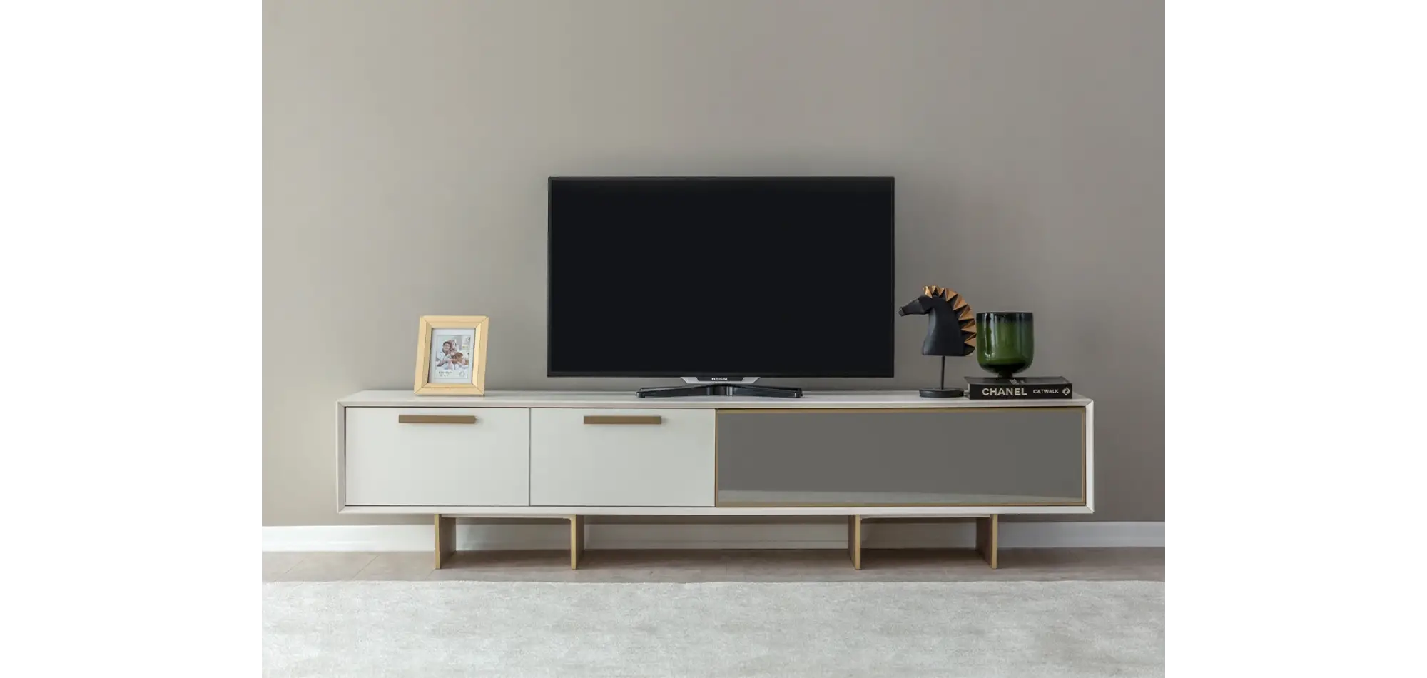 Cleo Tv Ünitesi