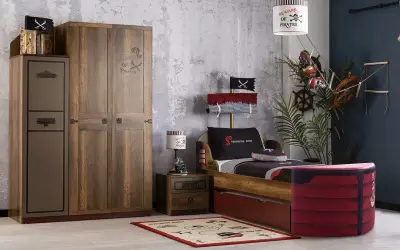 Korsan 3 Kapılı Dolap
