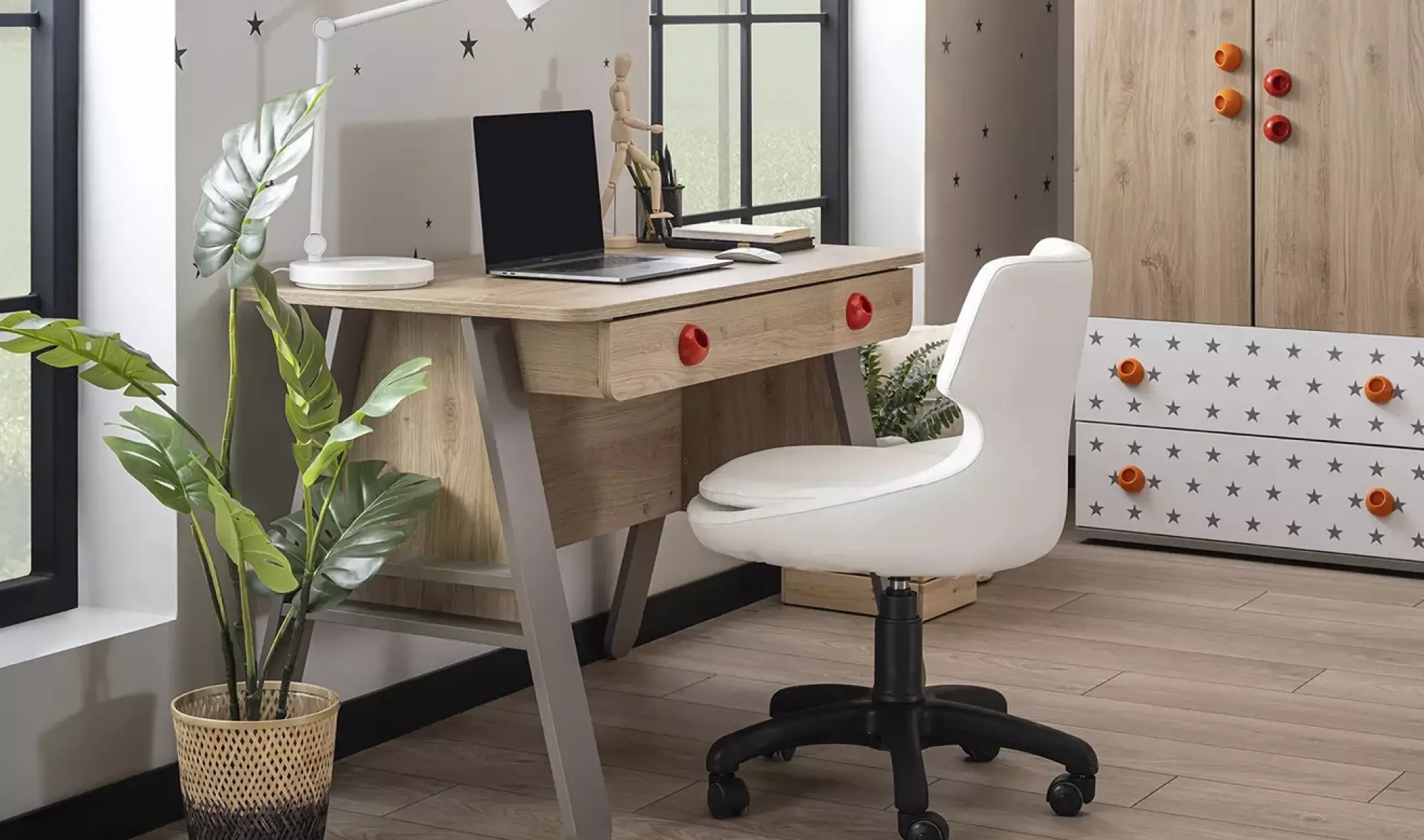 Montessori Hut Çalışma Masası