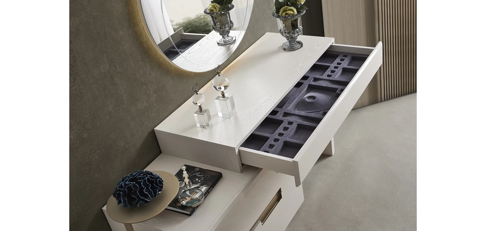 Yasmin Şifonyer Aynası