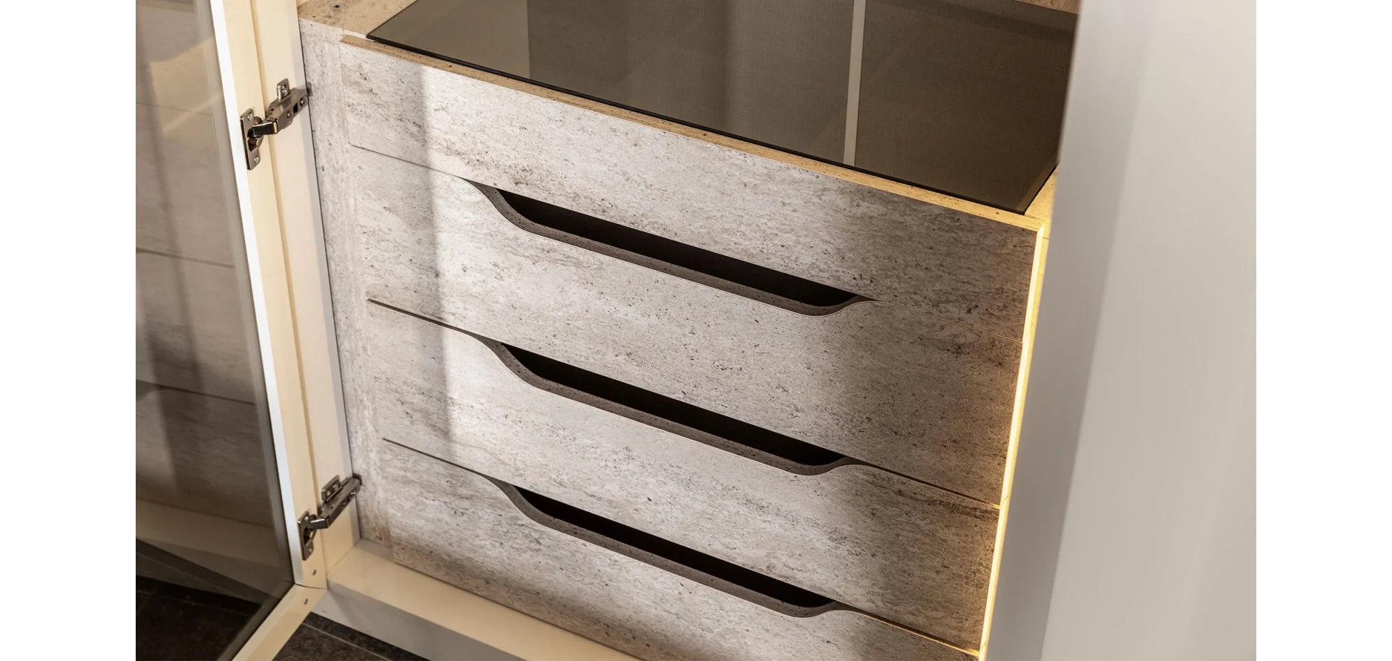 Montera Dolap 6 Kapılı