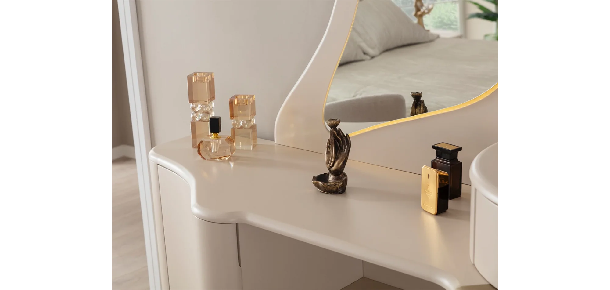 Floransa Şifonyer (Aynalı) + puf