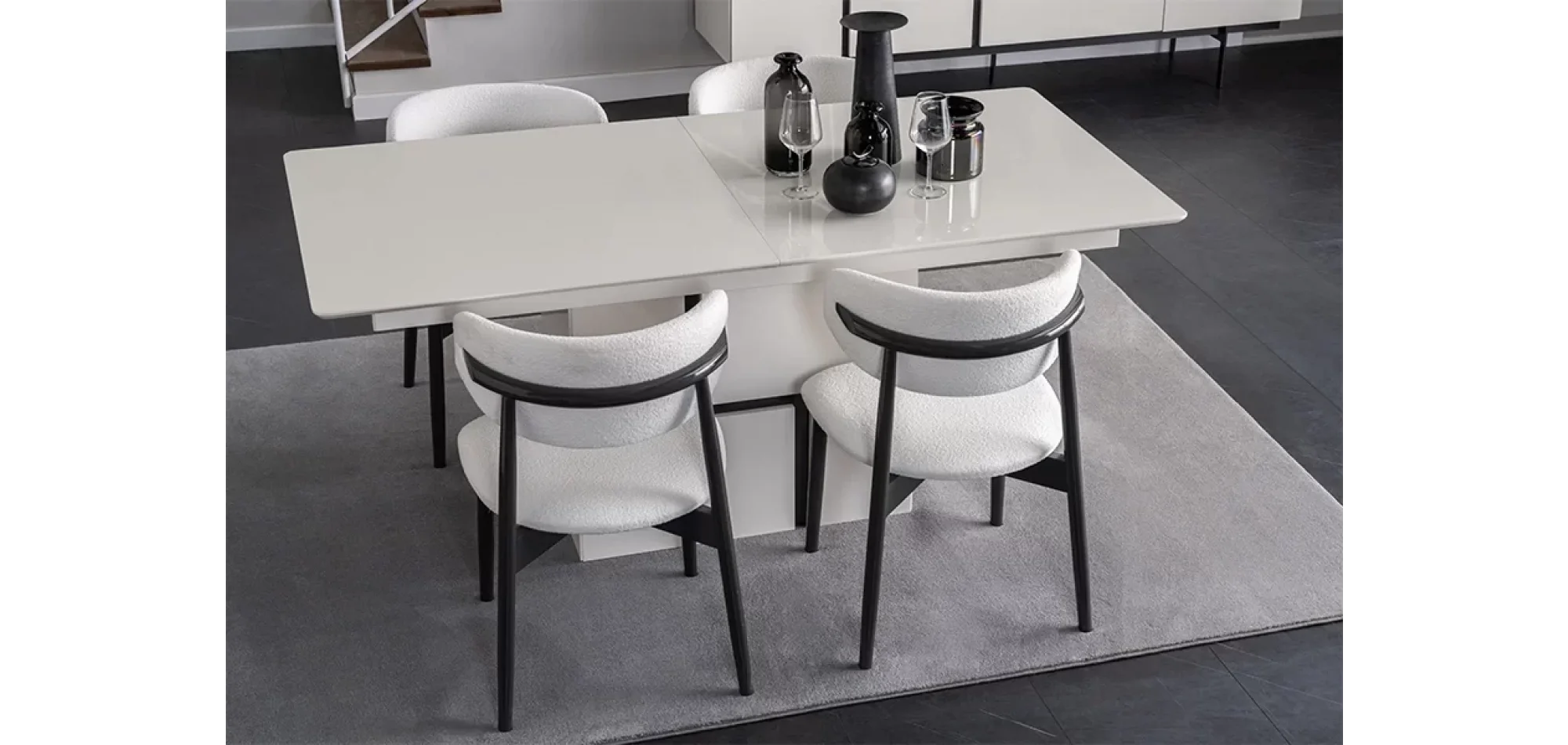 Pavlina Yemek Masası