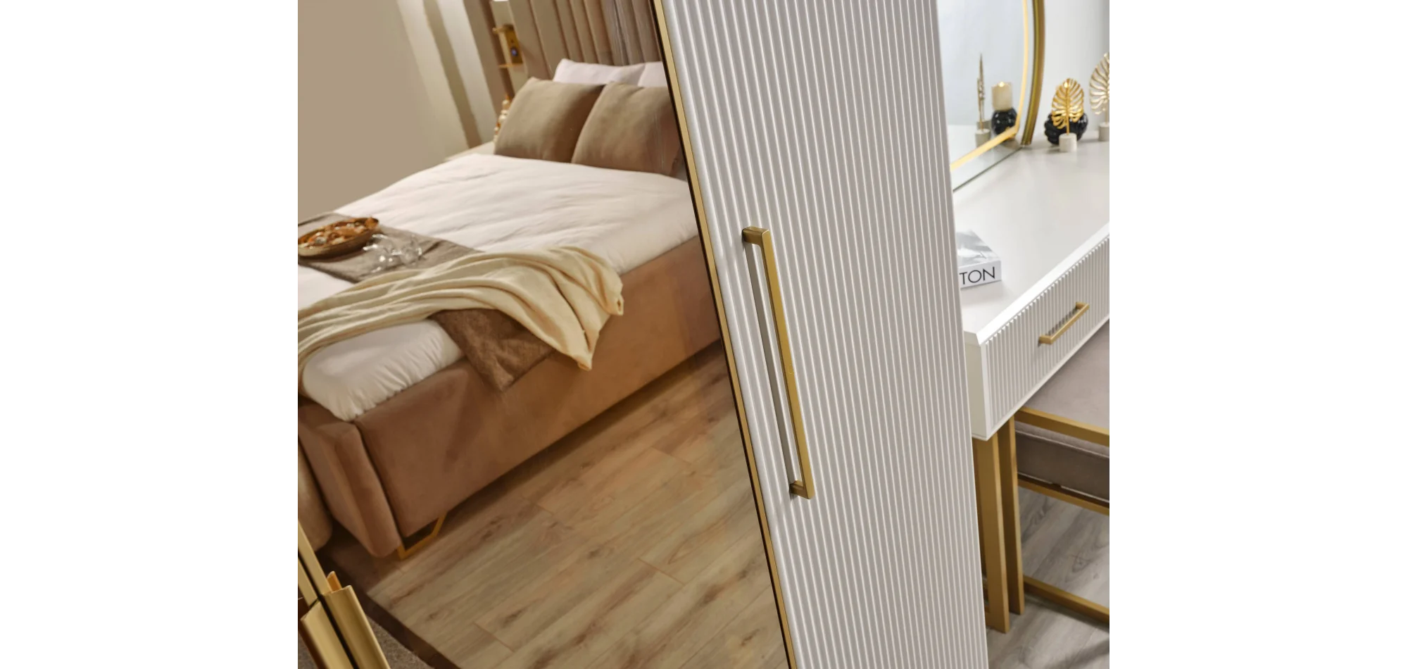 Obsidian Gold Yatak Odası Takımı