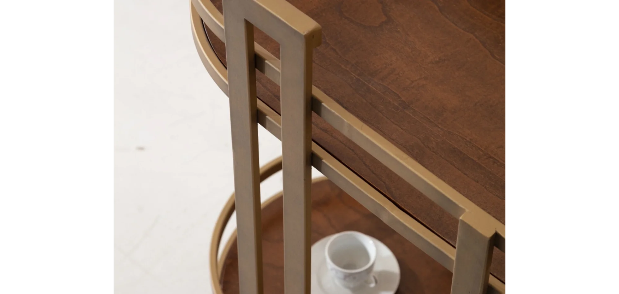 TH-Daniels Servis Arabası