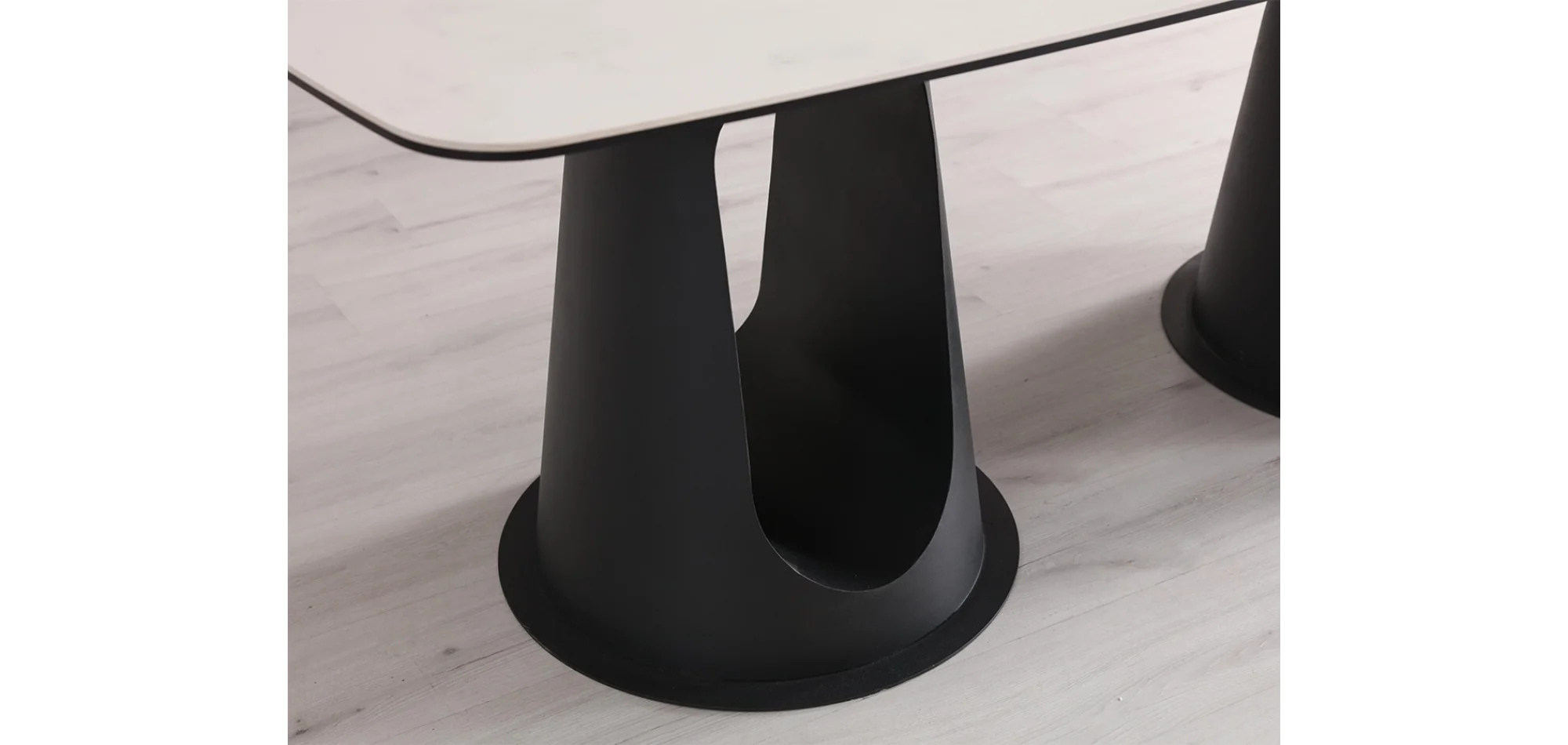 TH-Feretti Masa Seramik Masa