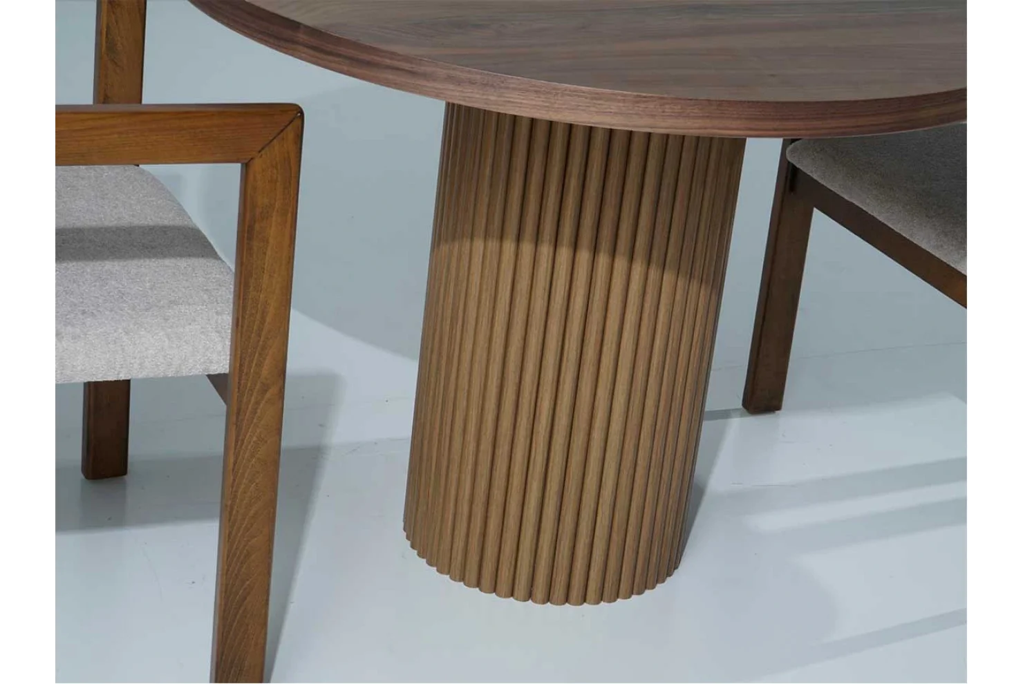 Dante Yuvarlak Ceviz Masa