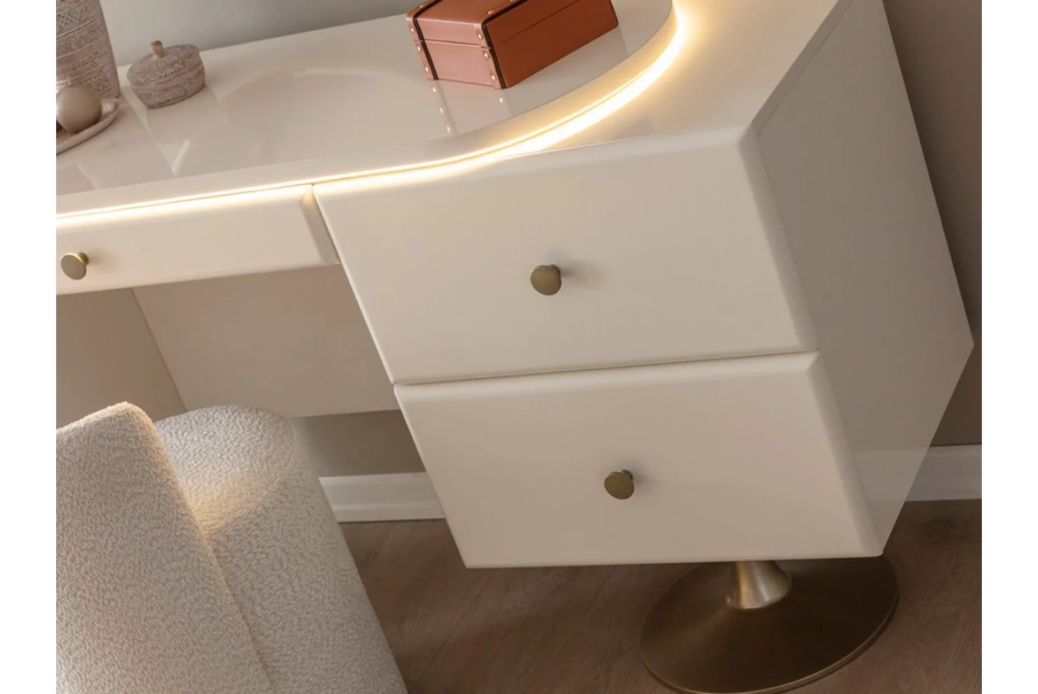 Dorello Şifonyer ve Ayna