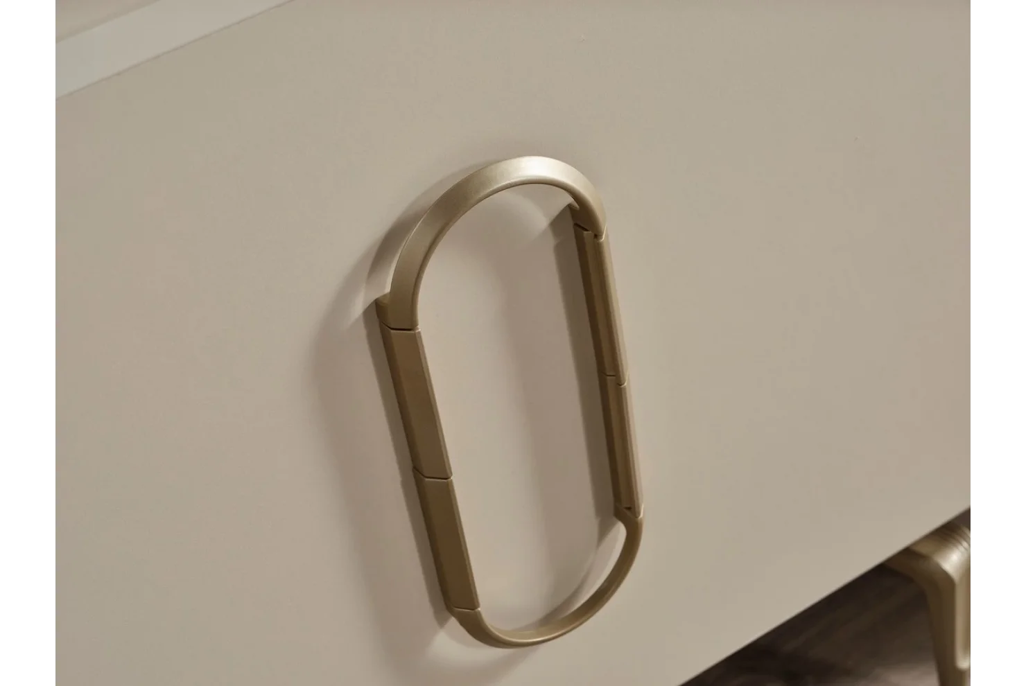 Flare Şifonyer ve Ayna