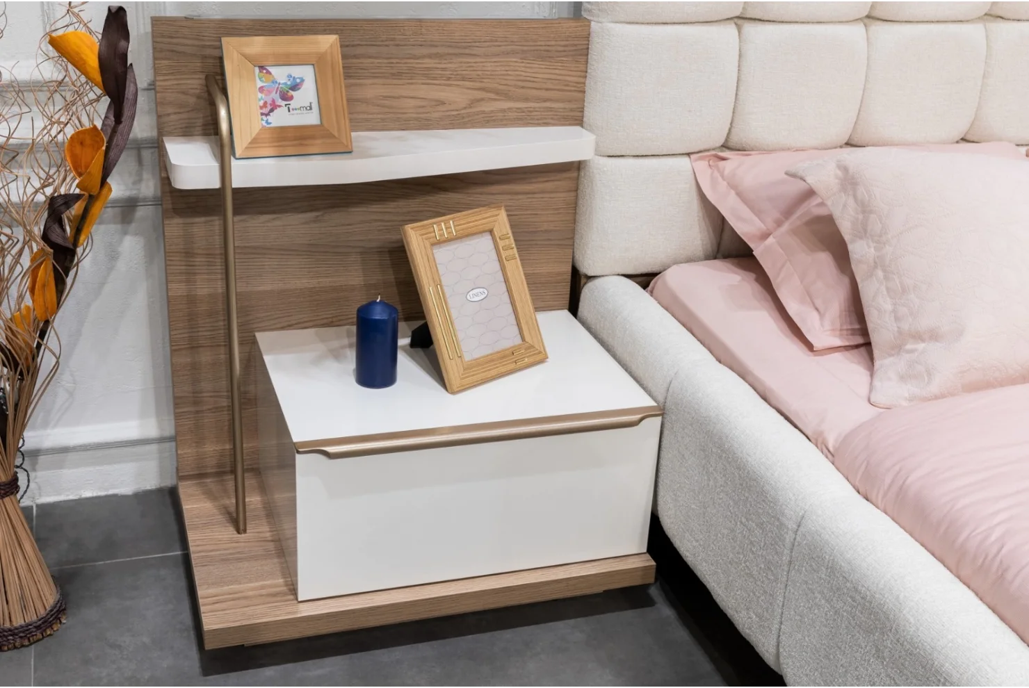 Meise Yatak Odası Takımı | Dolap 3 Kapılı 1 Adet - Dolap 2 Kapılı Camlı 1 Adet - Karyola (Bazasız) 1 Adet - Komodin 2 Adet - Şifonyer Adet