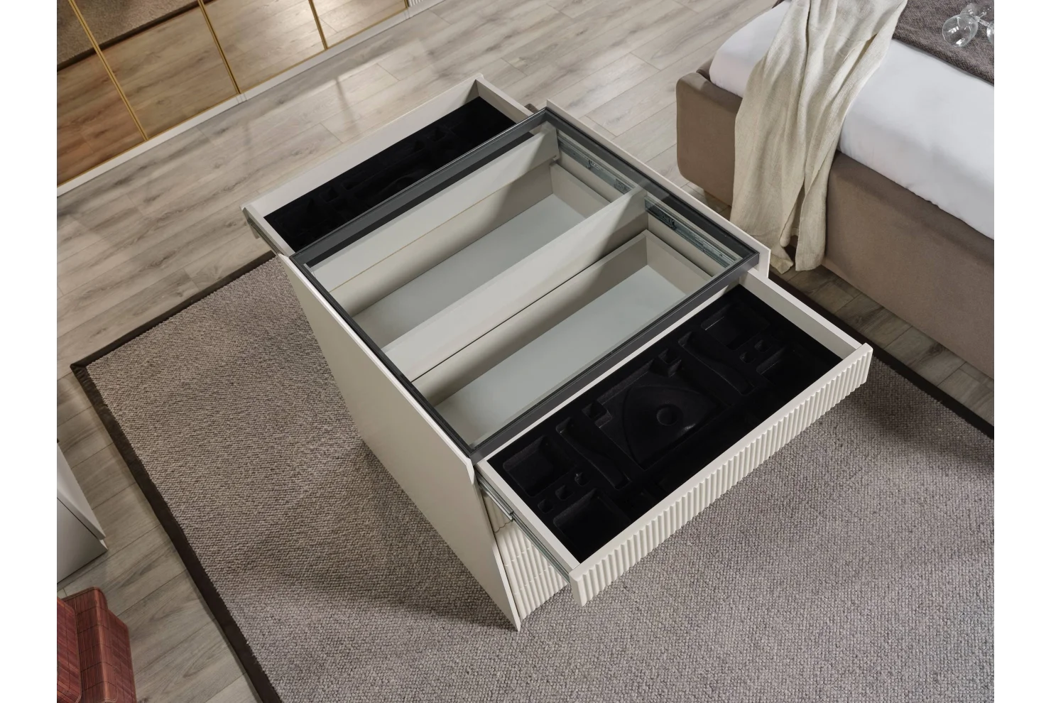 Obsidian Gold Ada Şifonyer